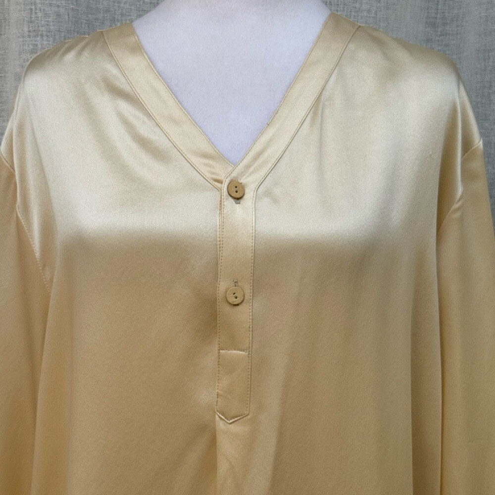 Henri Bendel ivory off white silk long sleeve blouse