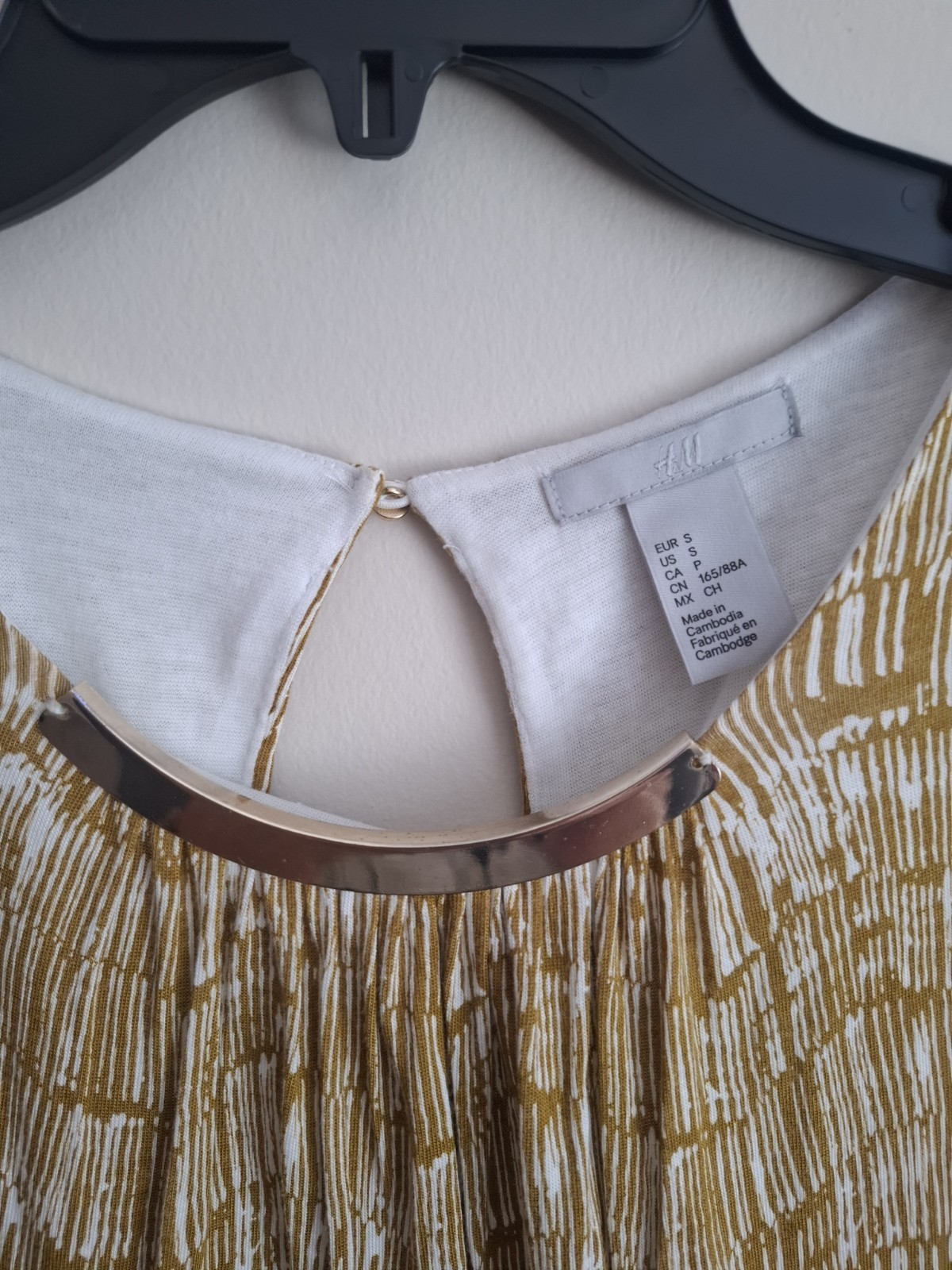 H&M Women’s S Brown & White Abstract Round Neck Sleeveless Tank Button Metallic