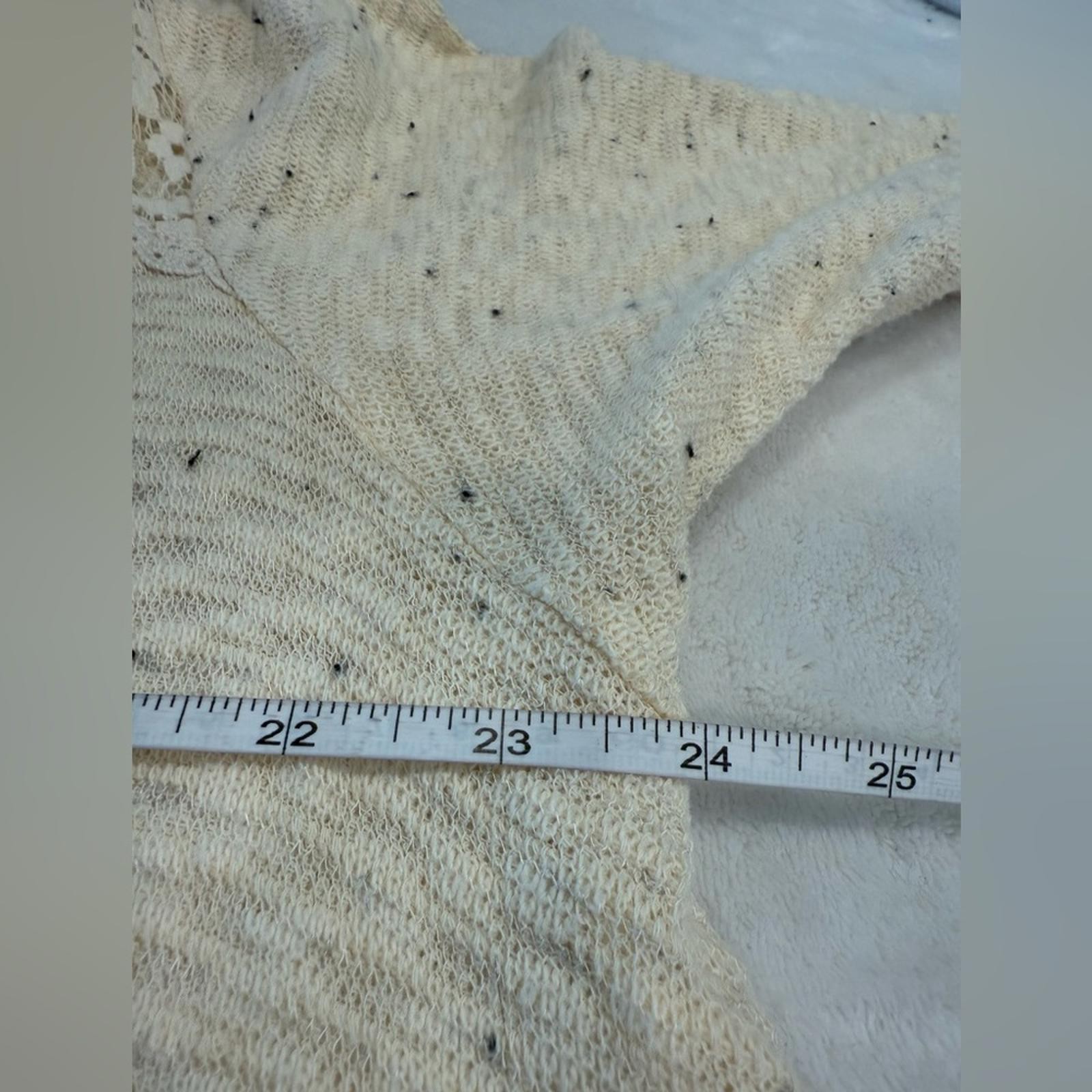 Everleigh boho Cream Lace Shoulder Heather Knit Top scoop neck crop sleeves XS