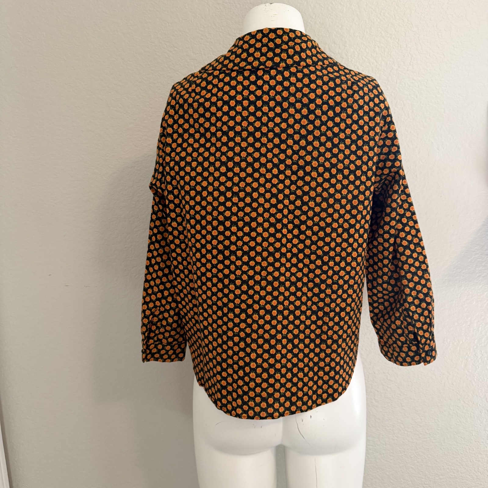 50’s round collar flower print womans button up! union made