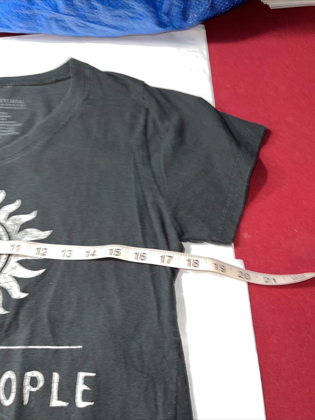 2XL WOMENs Supernatural T SHIRT Saving People, Hunting Things.” V-neck TV Series