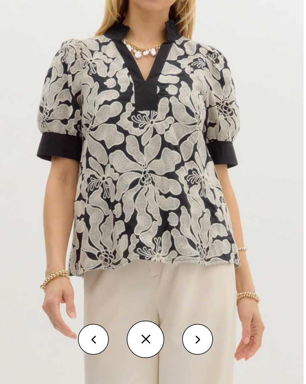 ENTRO EMBROIDERED PUFF SLEEVE PULLOVER TOP W/PLEATED COLLAR Black/White Sz Large