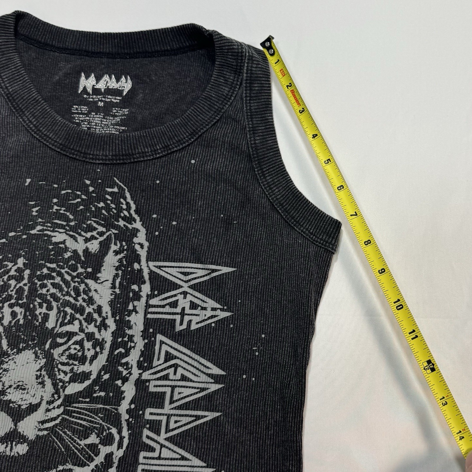 Def Leppard Women’s M Gray Ribbed Knit Tank Top Leopard Graphic Wide Strap