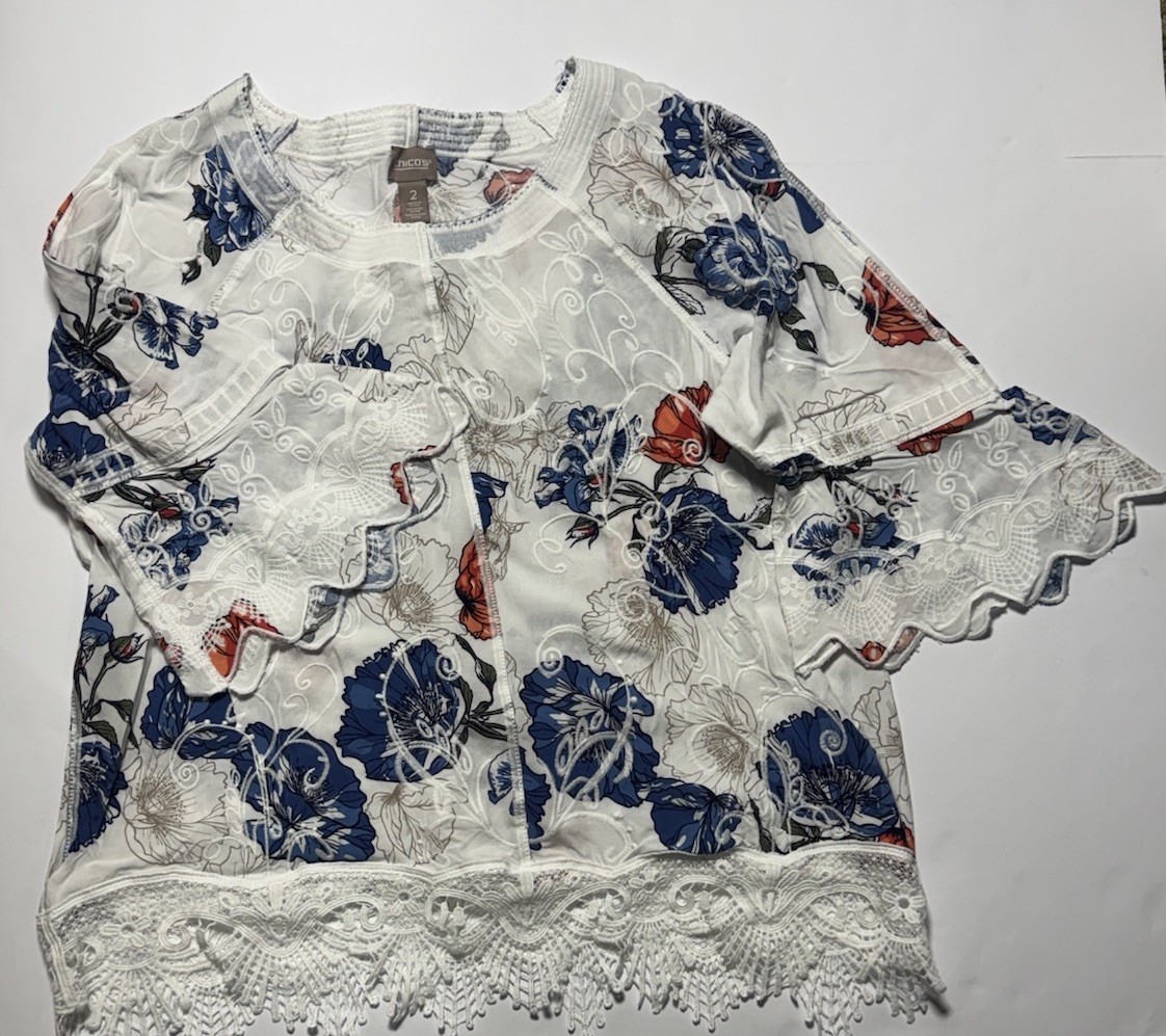 Chico’s Women’s 2 White Blue Red Floral Lace Button Front Round Neck Blouse