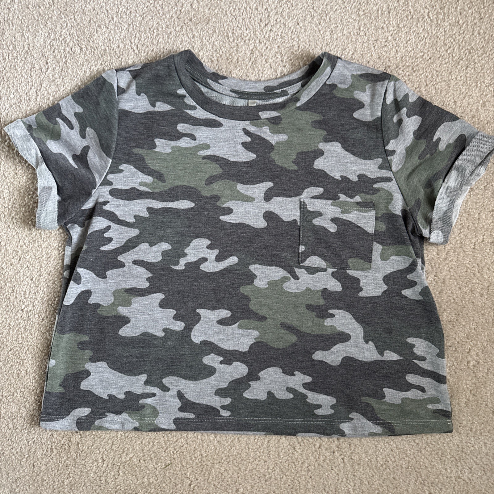 Tresics Short Sleeve Camouflage Cropped Tee T-shirt Womens Large Green Camo
