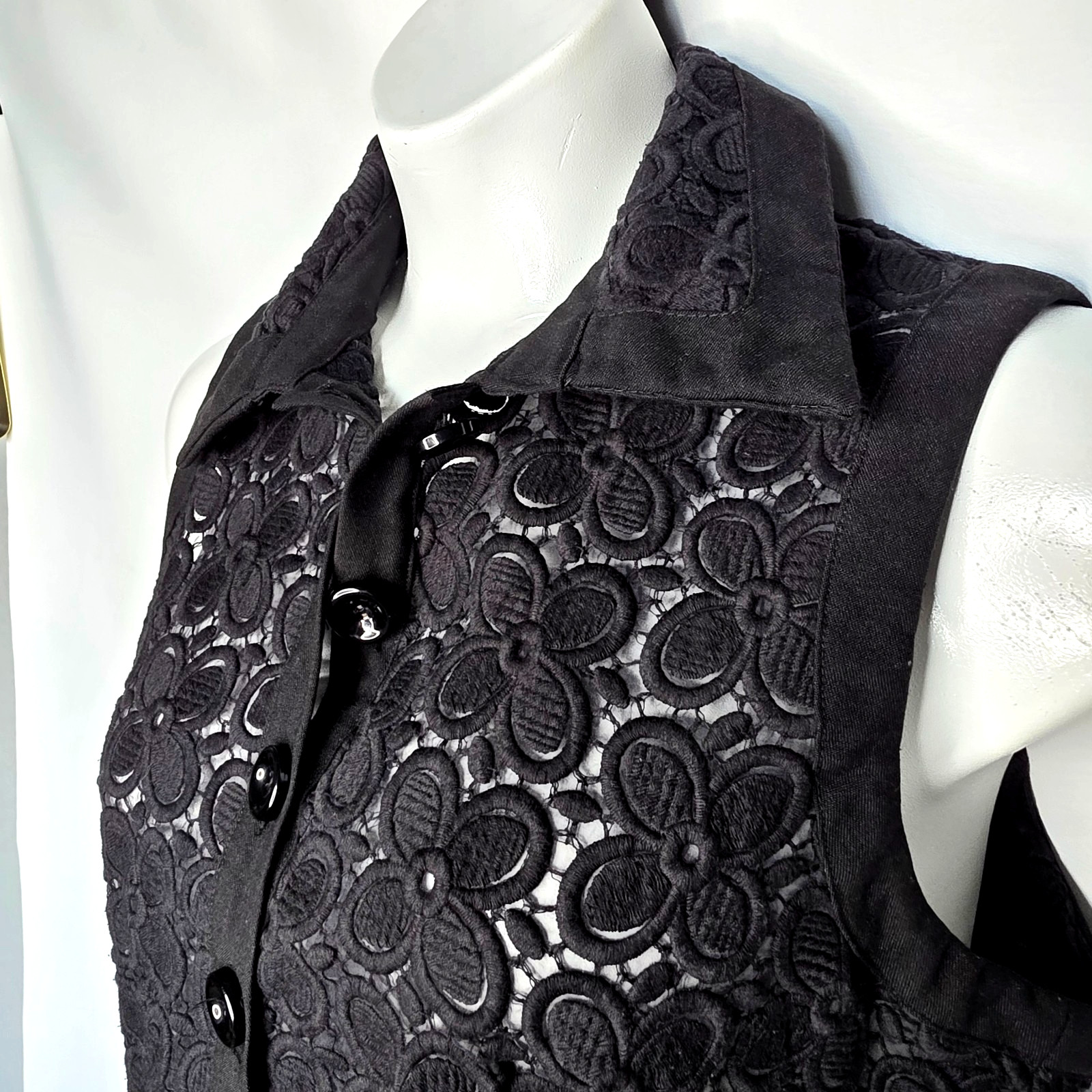 V Cristina Womens XL Vest Black Embroidered Button Front Sleeveless Peplum Top