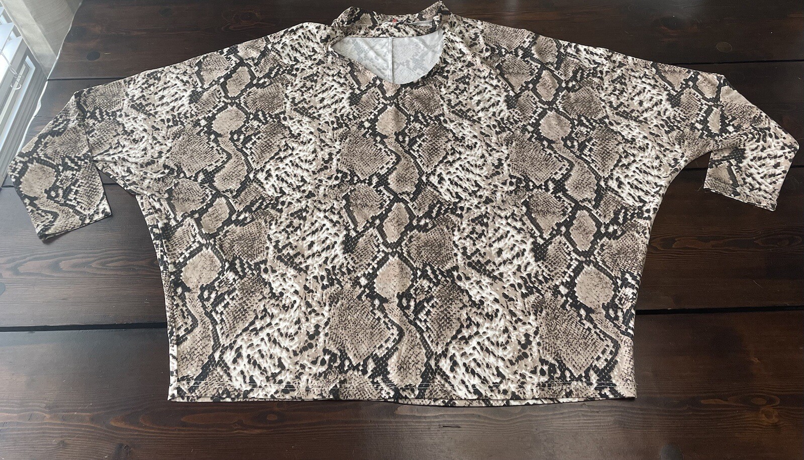 NWOT Perfectly Priscilla Snake Skin Blouse Soft Oversized Loose Sz 2XL Stretch