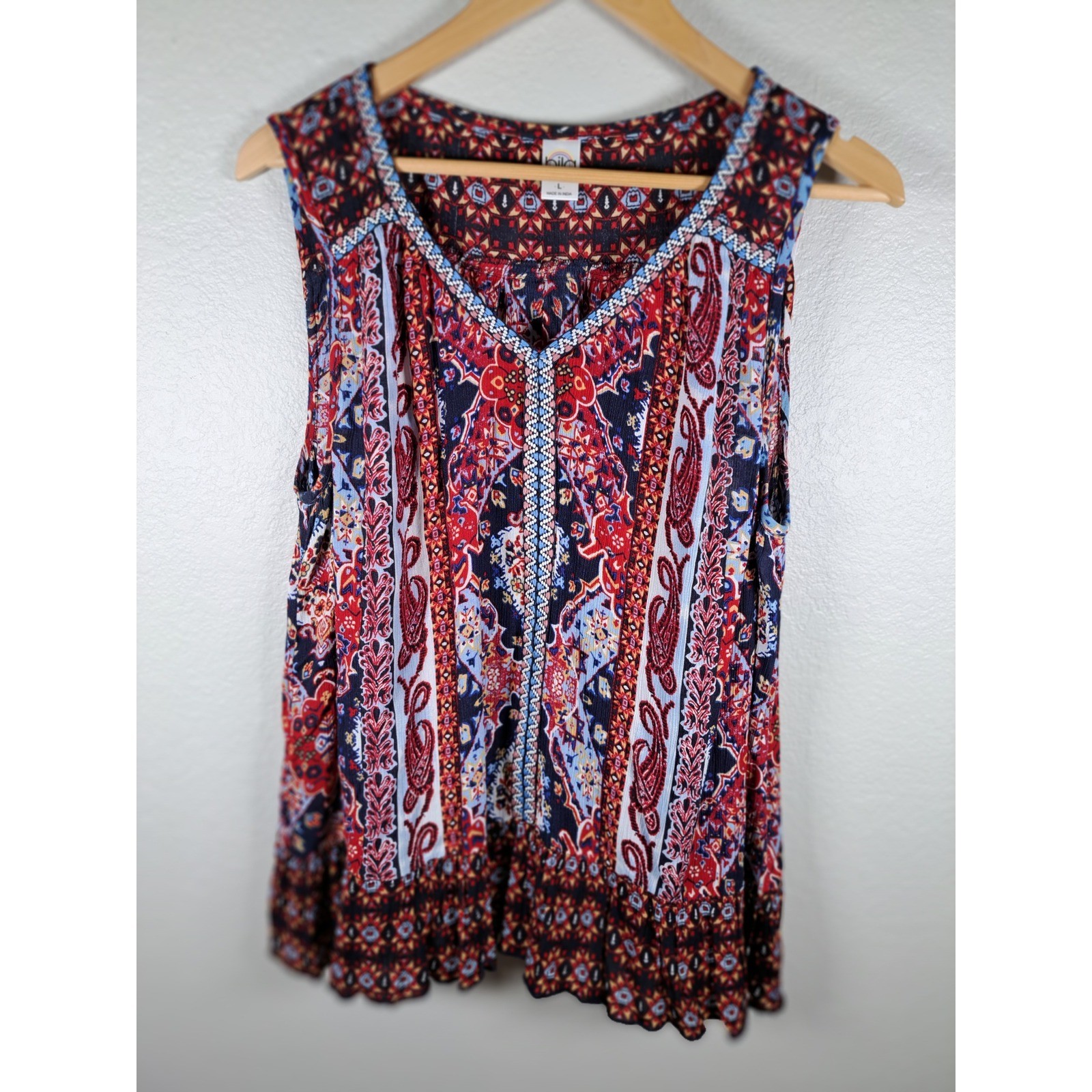 Bila Womens Red Blue Paisley Boho V-Neck Sleeveless Rayon Top Large NY-024