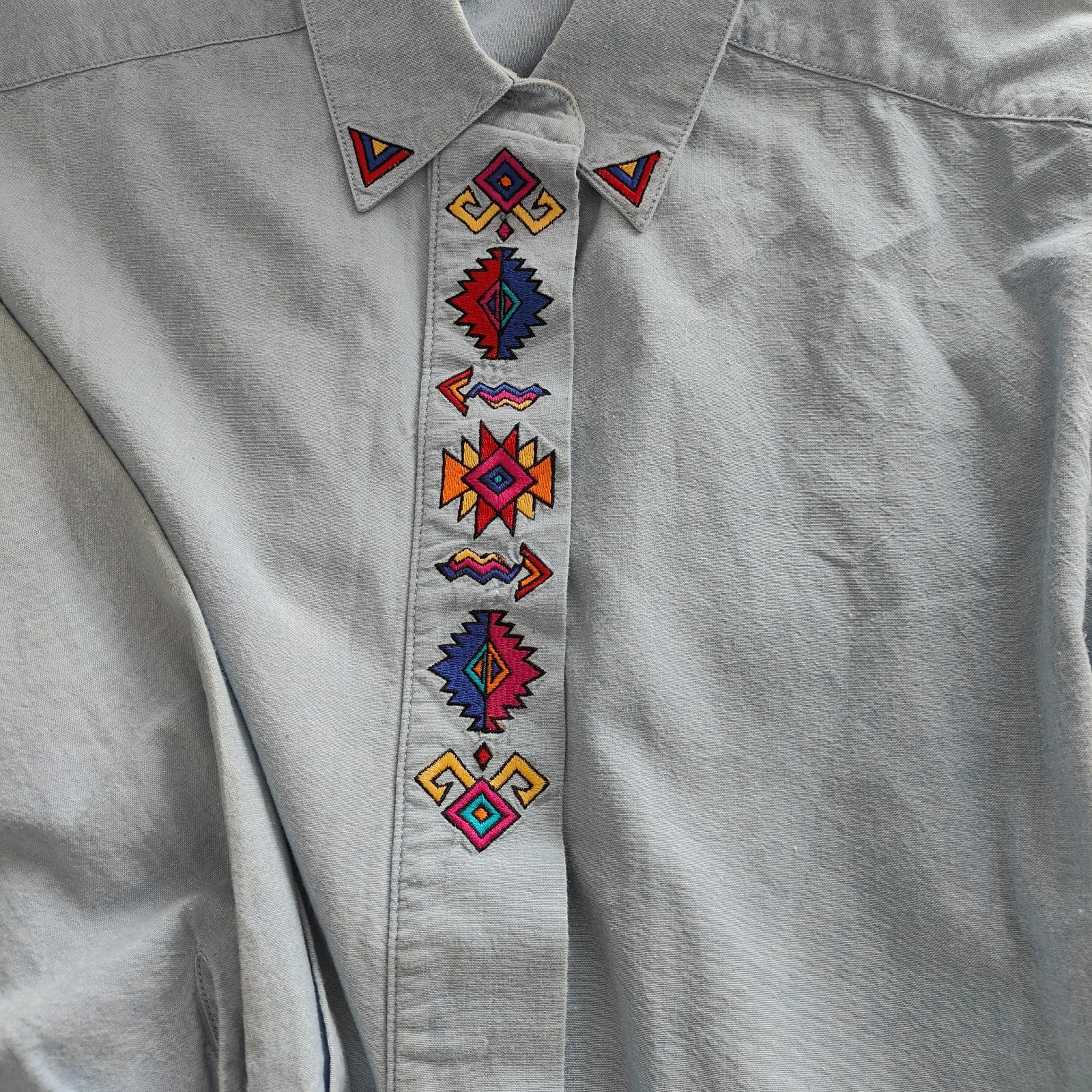 David Brooks Women’s Aztec Southwest Embroidered Denim Shirt Metal ButtonSize 14