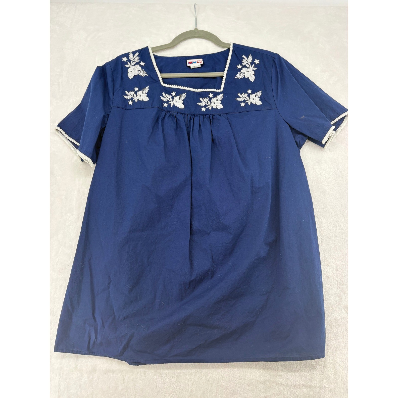 American Sweetheart Top Womens L Blouse Navy Blue Floral Embroidered Cotton B1K