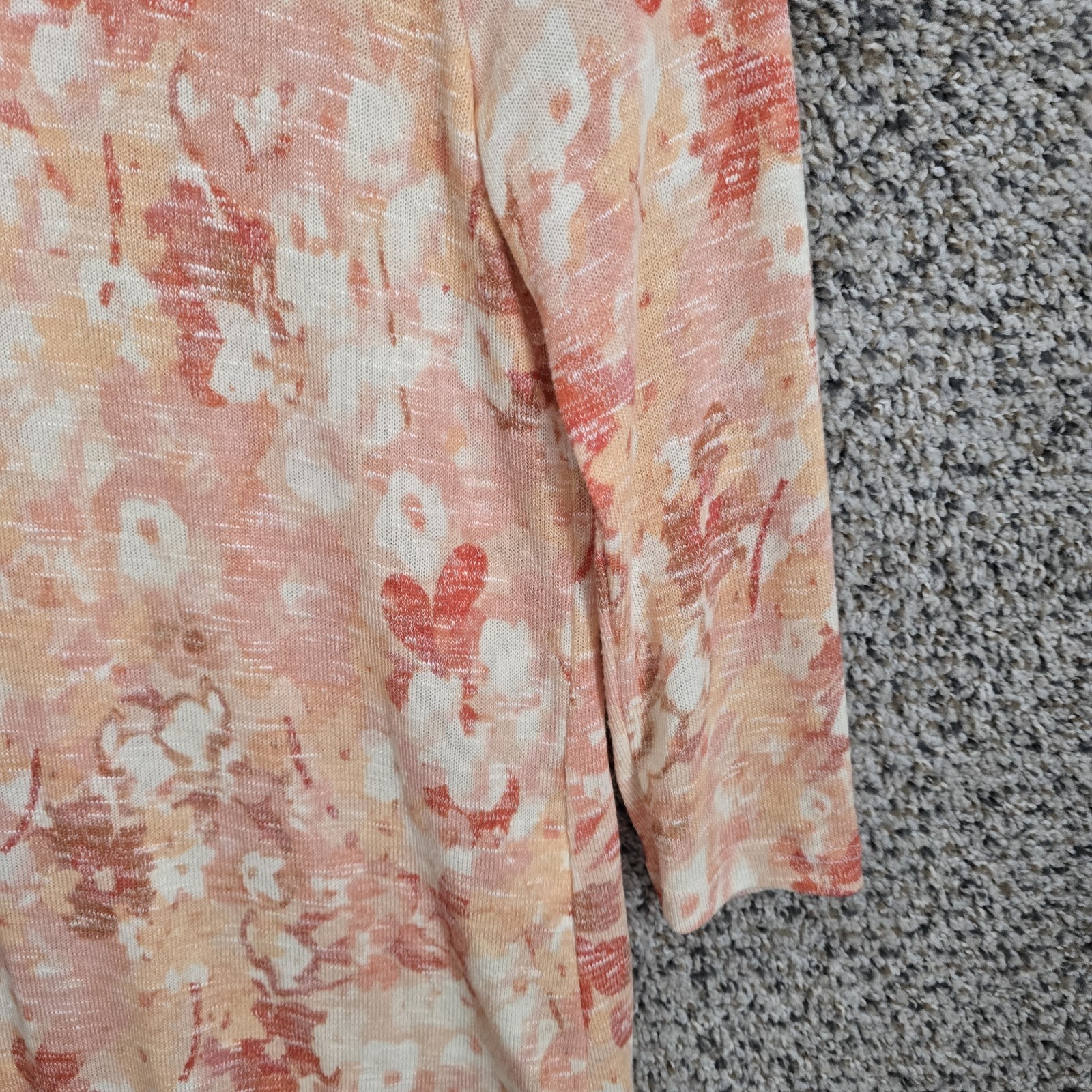 Rose & Olive Womens Small Pink Knit Scoop Neck Button Accent Floral Casual