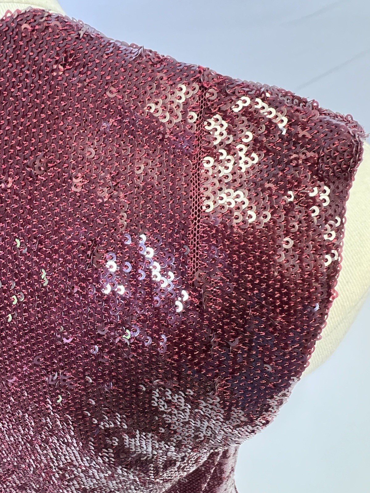 Halston Heritage Cynthia Sequined Top NWT Retail $375 Bordeaux Size XS