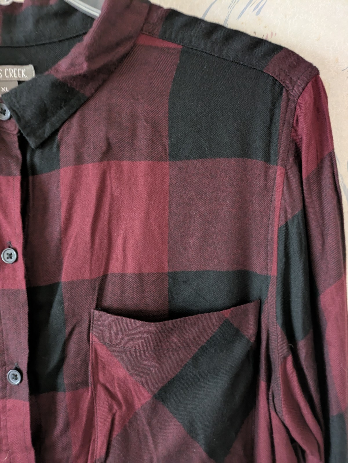 NWT Falls Creek Women’s Size XL LS Burgandy Black Plaid Hi-Lo Button Tunic Shirt