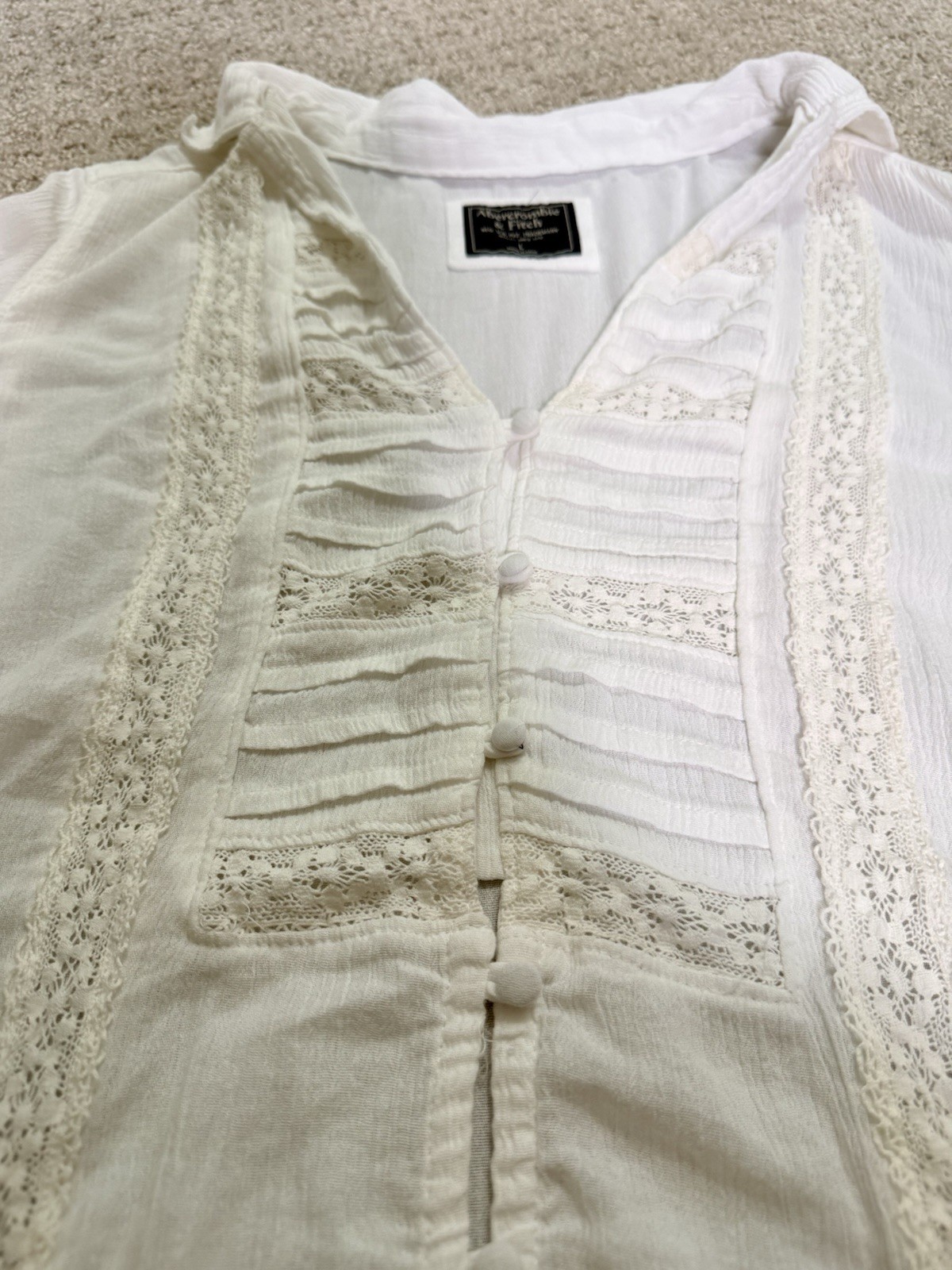 Abercrombie & Fitch Women’s White V-Neck Lace Button Tunic Blouse L