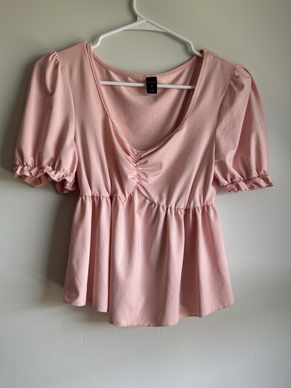 Women Light Pink Ruched V-Neck Puff Sleeve Flared Peplum Knit Blouse Top