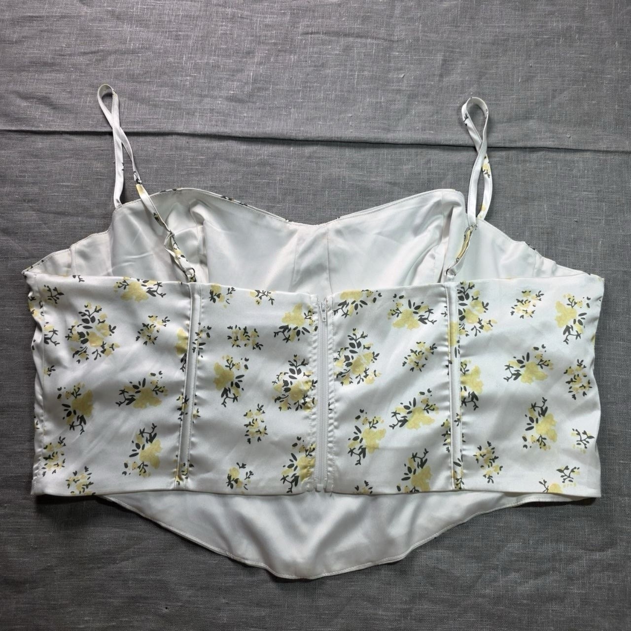 Fashion Nova Floral Corset Bustier Top Size 3XL White Yellow Satin Boning Camiso