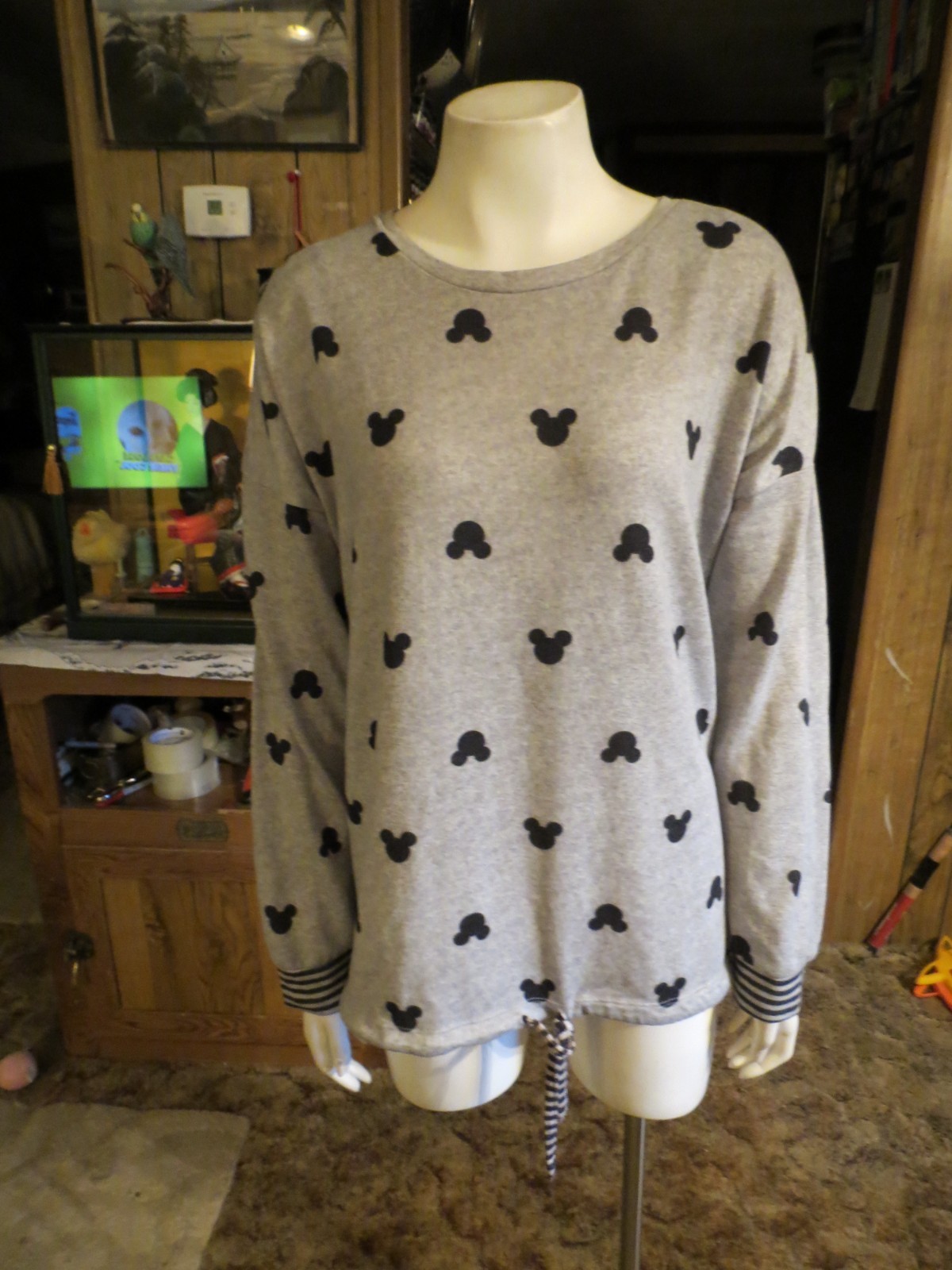 NEW, ADORABLE & CUTE MICKEY MOUSE GREY WT BLACK MICKEY MOUSE HEADS TOP SZ M