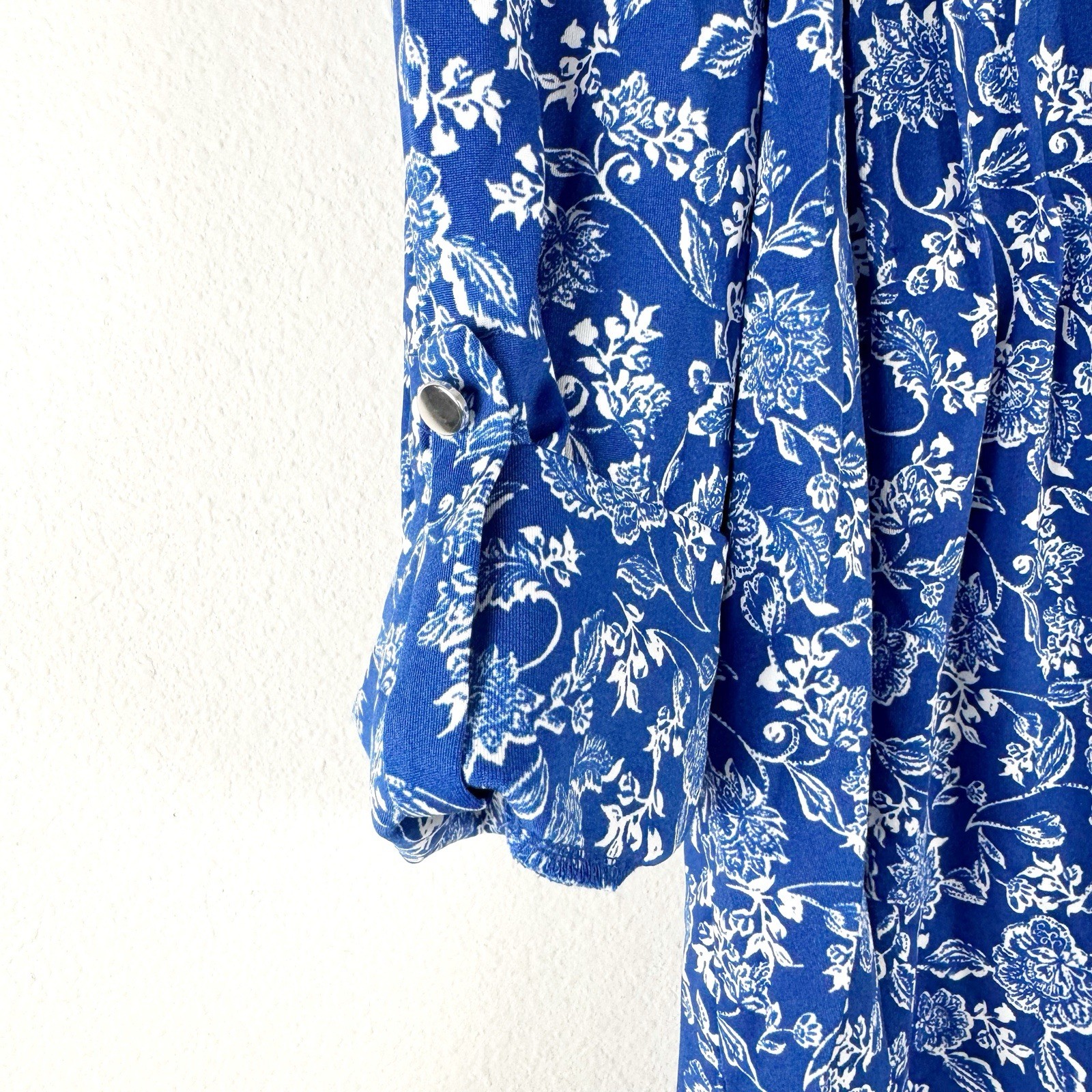Cocomo Women’s Split V-Neck Floral Print Pleated Tunic Top Size XL Blue/White