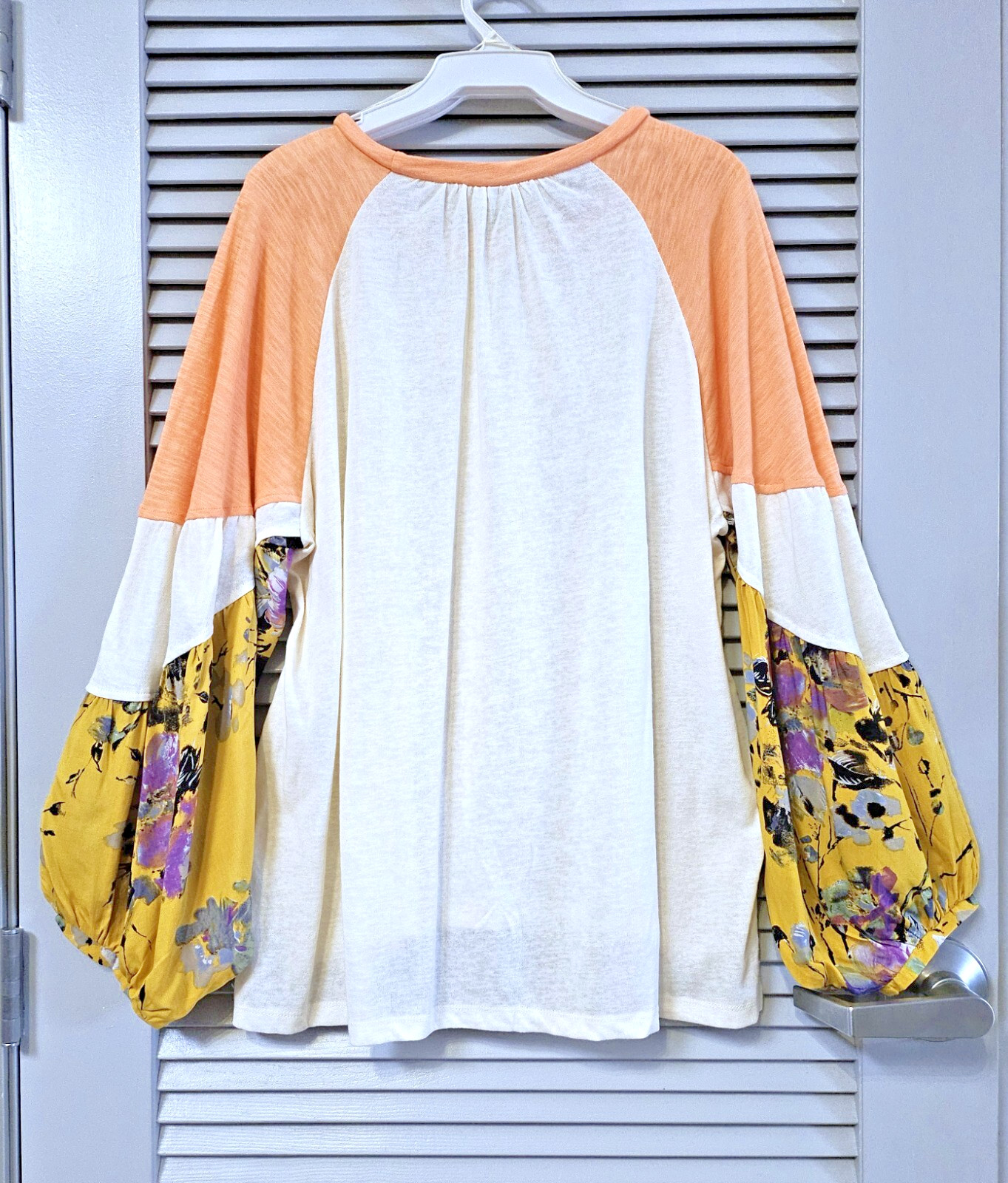 cream/ mustard floral contrast bubble slev top L