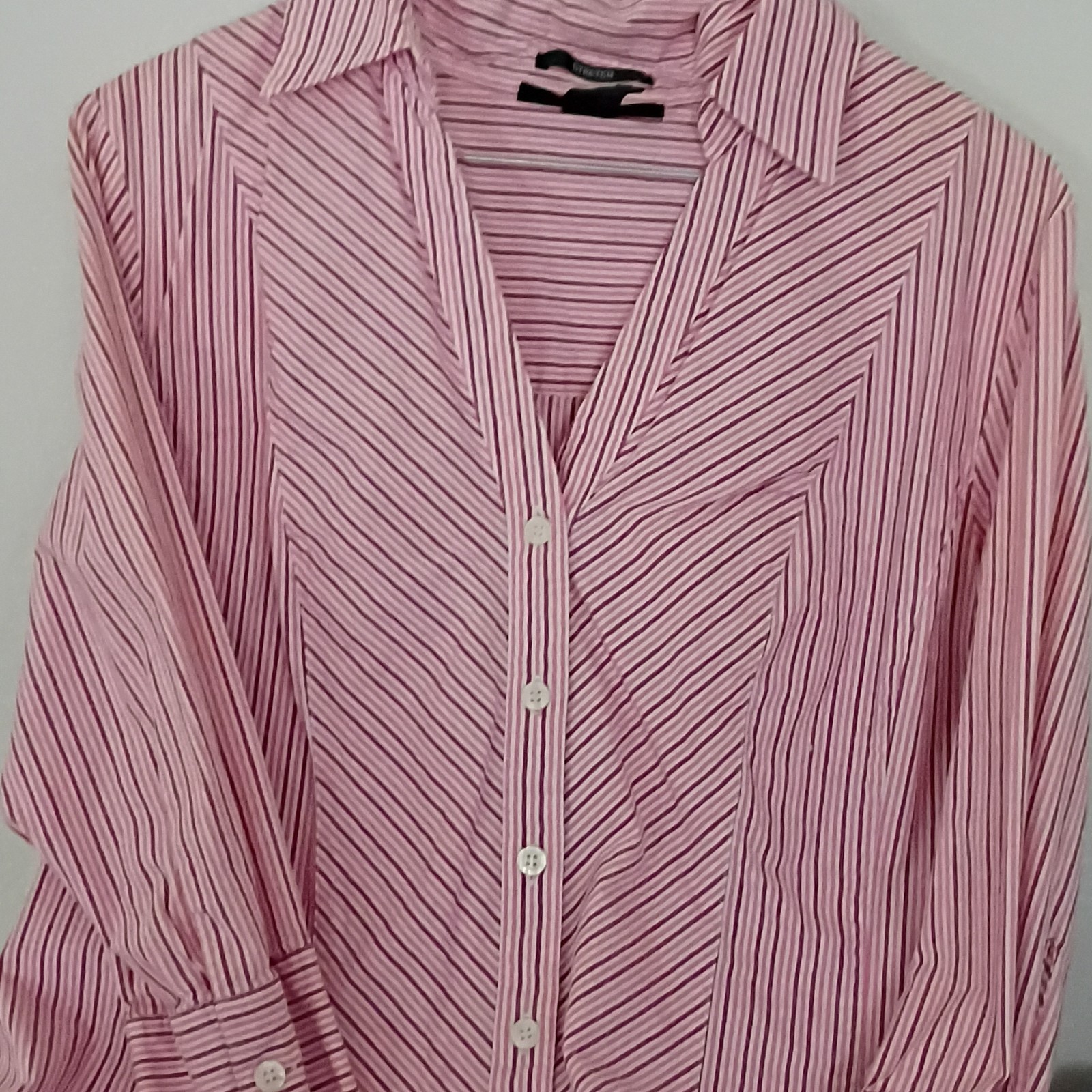 Style & Co. Women’s Pink/White Striped Stretch Collared Button Front Shirt 14
