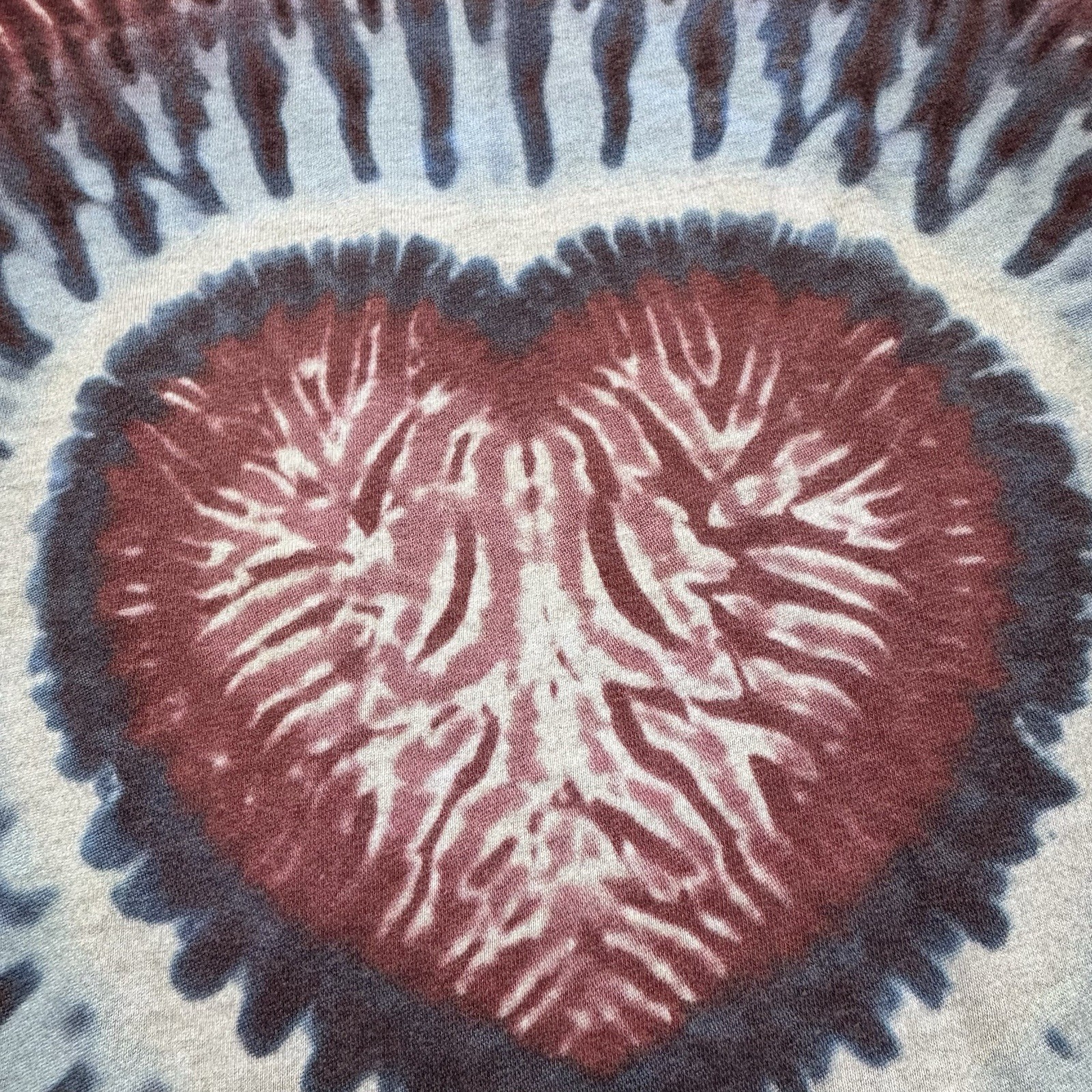 Vintage The Mountain Tie Dye Women’s XL T Shirt Dads Heart Red 90s Y2K