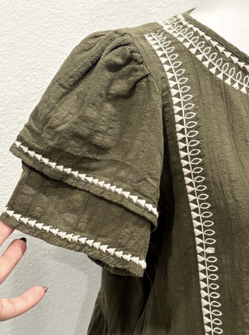 LOFT Blouse Top Size MP Olive Embroidered Flutter Sleeve Peplum Boho Cottagecore