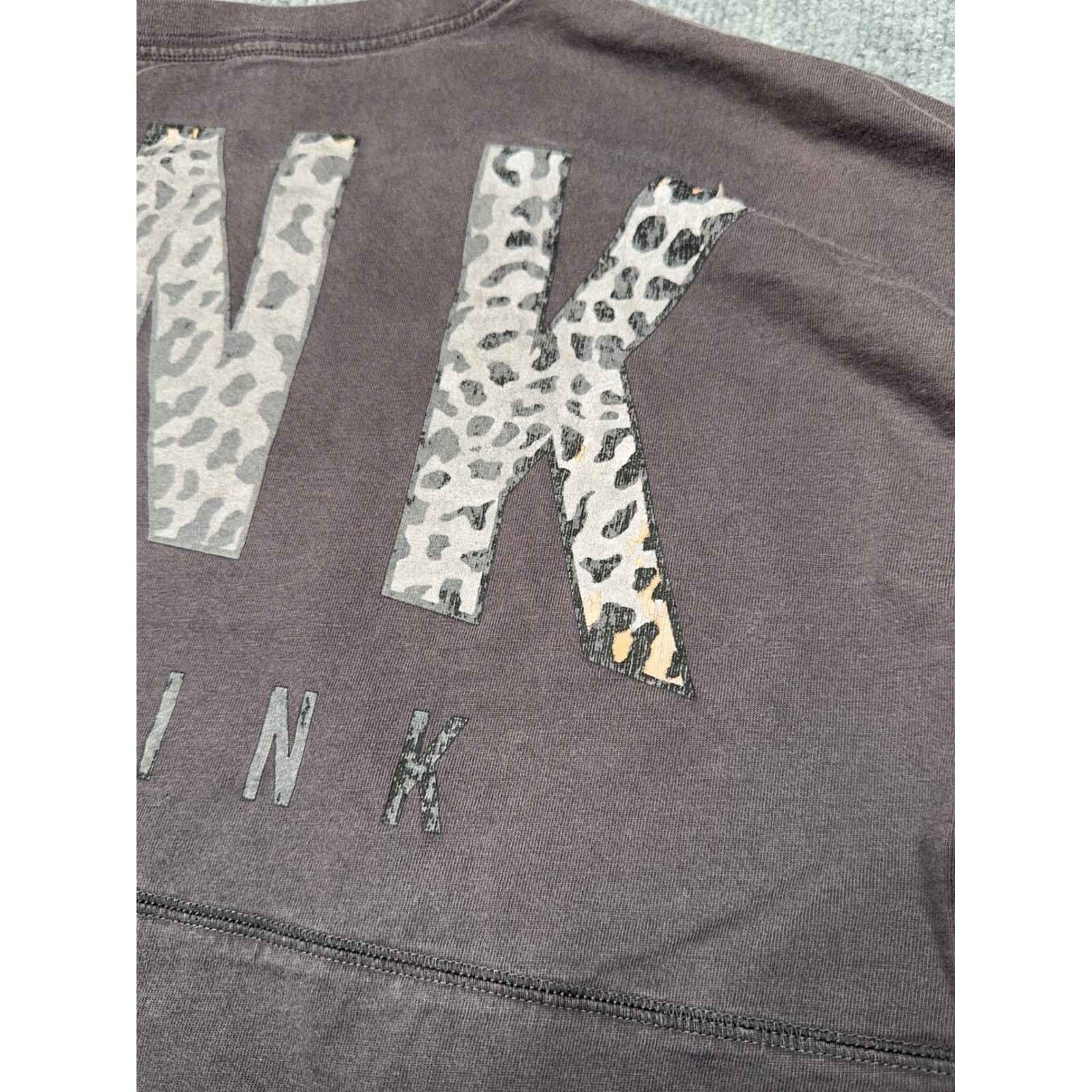 PINK Victoria’s Secret Spirit Jersey Women L Faded Plum Leopard Print Good Logo