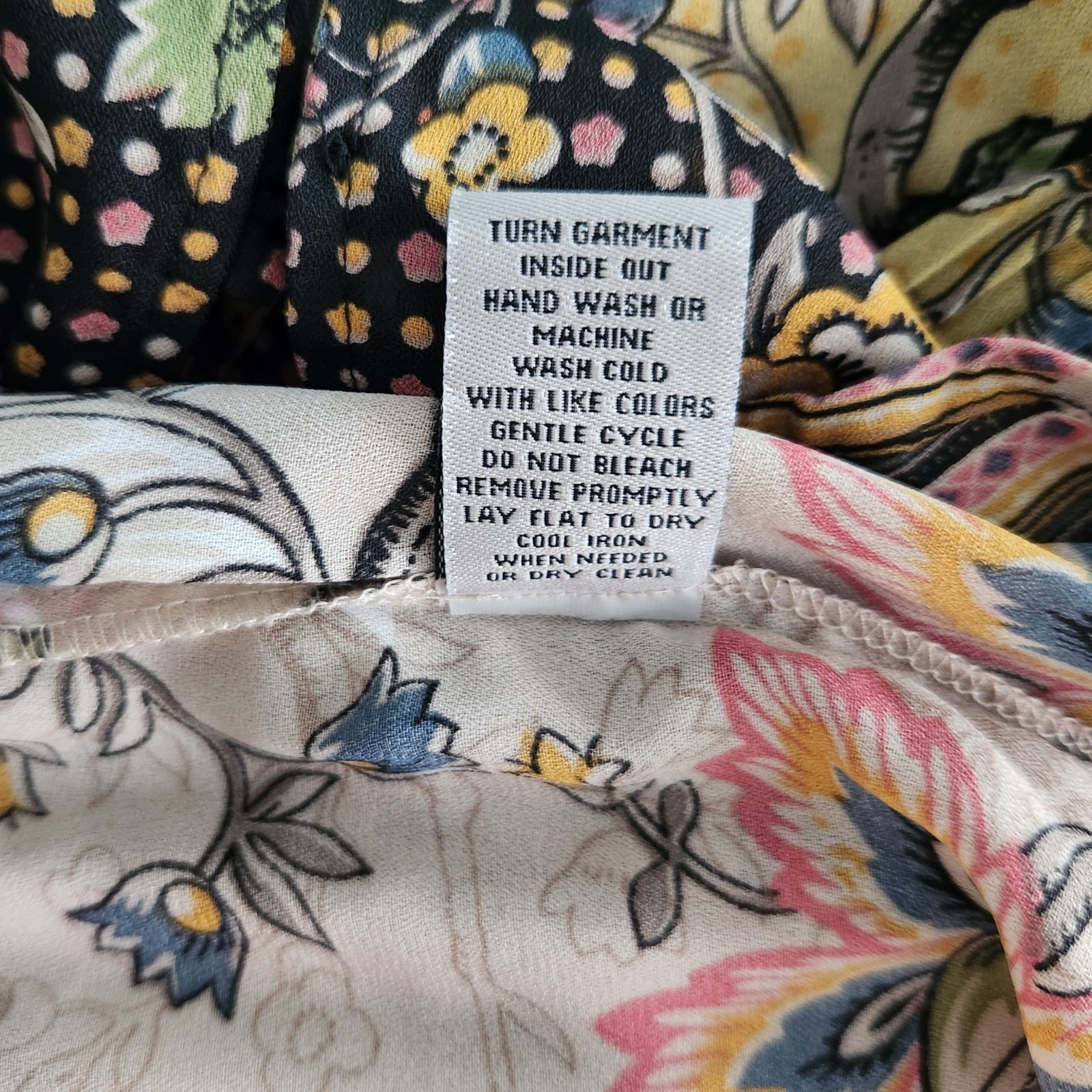 Vintage Boho Signature by Larry Levine Floral Geometric Ruffle Blouse Women’s L