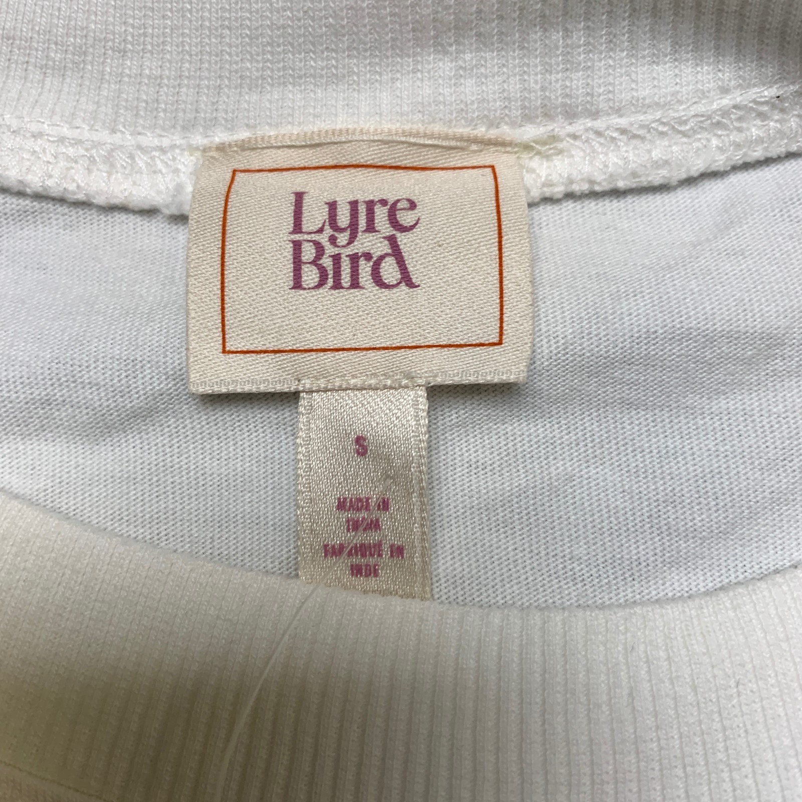 LyreBird Oversized Embroidered Sport T Shirt Womens Small White Floral Side Slit