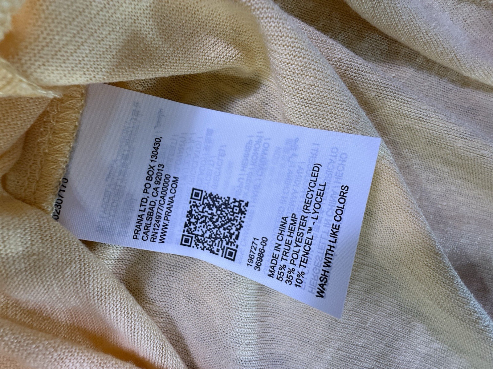 NWT Prana Women’s Short Sleeve Cozy Up Scoop Neck Tee Size Small Yellow