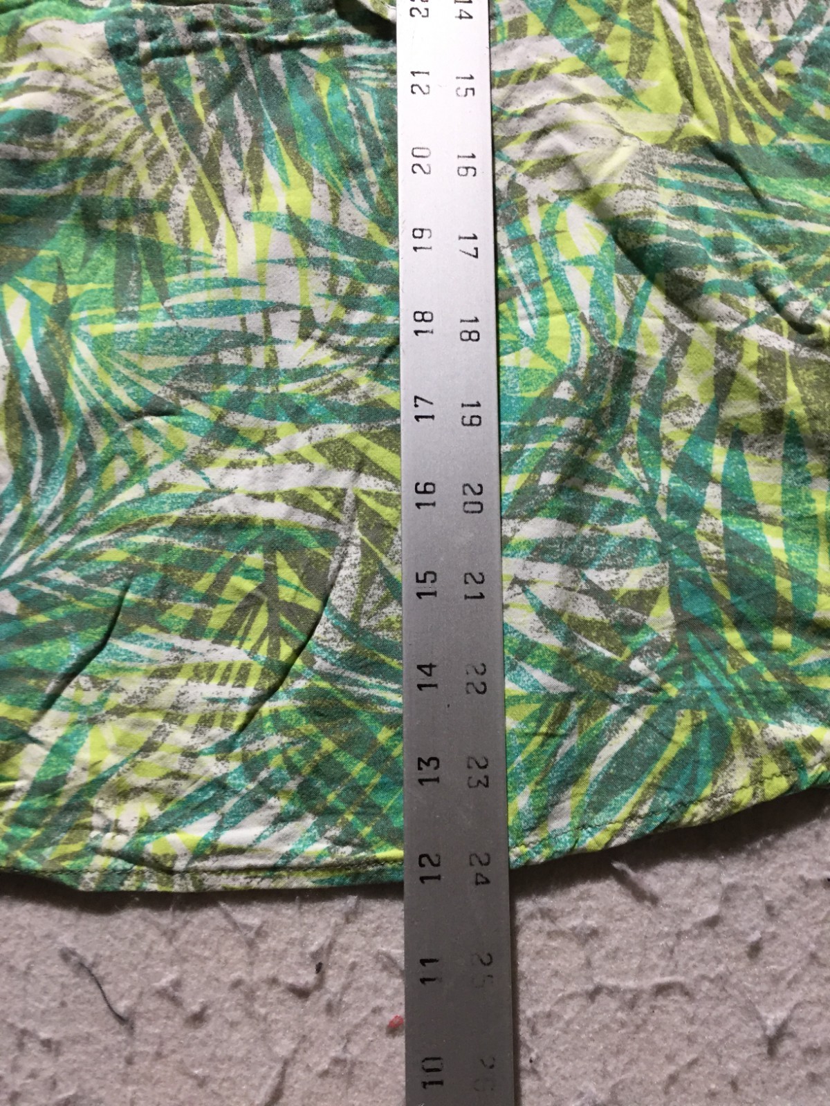 Sonoma Tank Top Womens L Large Green Yellow Hawaiian Sleeveless Tied V Neck