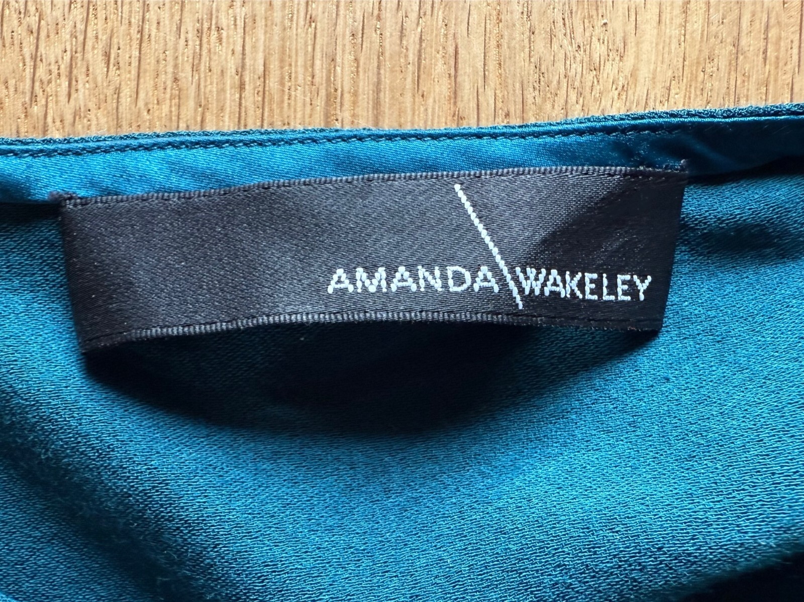 Beautifully draped Amanda Wakeley cut-out top! XS