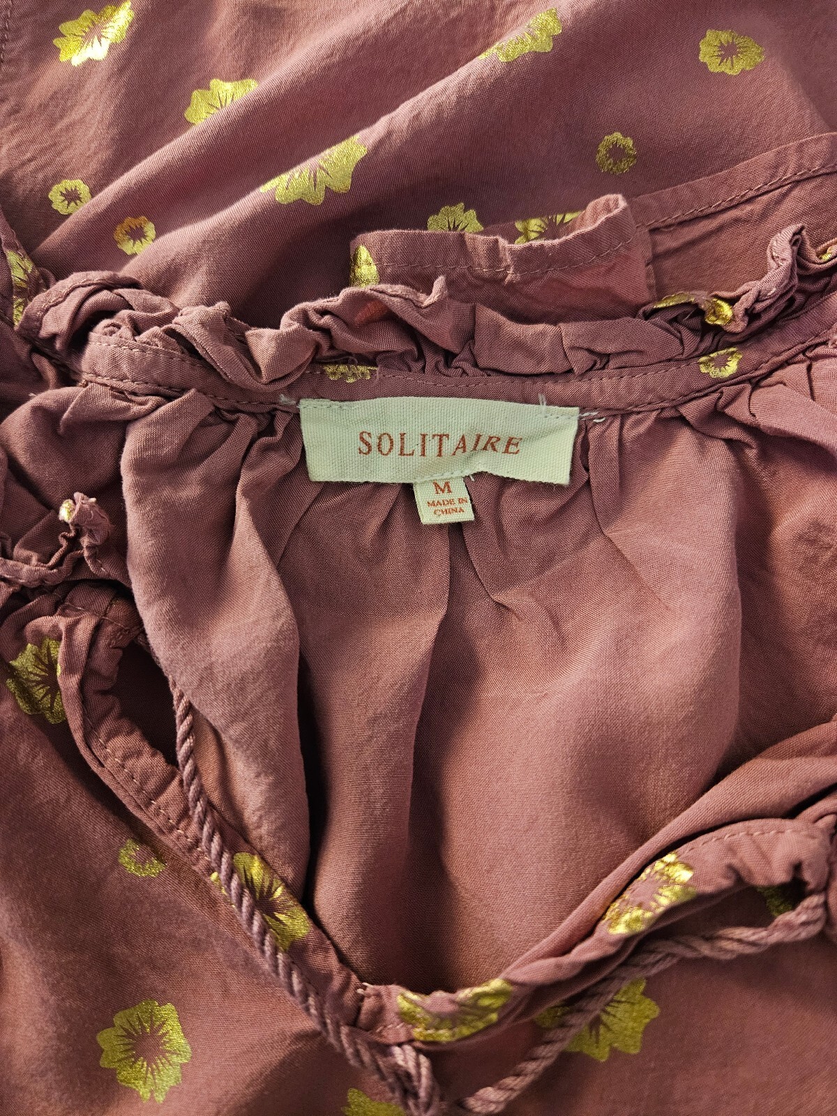 Solitaire Women’s Medium Mauve 100% Rayon Peasant Blouse with Gold Floral Print