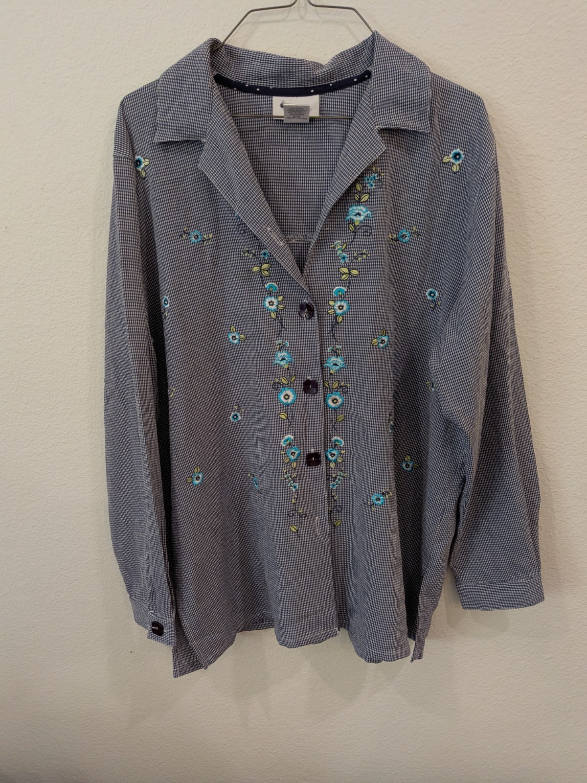 Teddi Women’s Button Up Plaid Shirt Black Embroidered Floral Rolled Cuffs Large