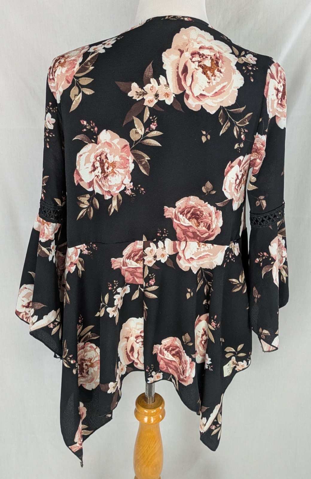 Altar’d State Womens SMALL Pink Floral Kimono Sheer Open Front Fairy Bell Sleeve