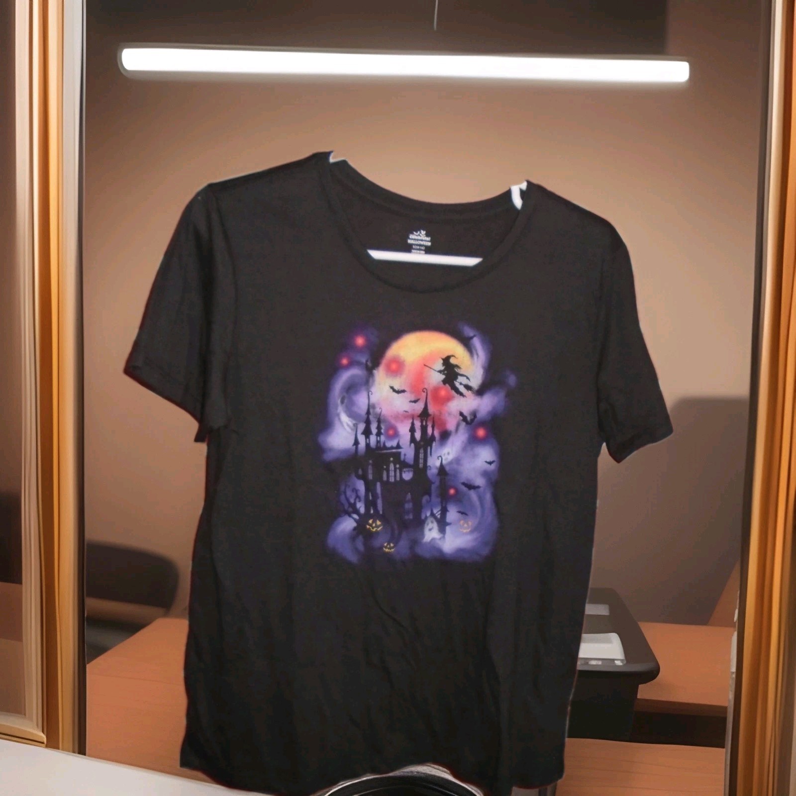 WAY TO CELEBRATE FEMALES WITCHES CASTLE DESIGN HALLOWEEN TSHIRT SIZE L 12/14
