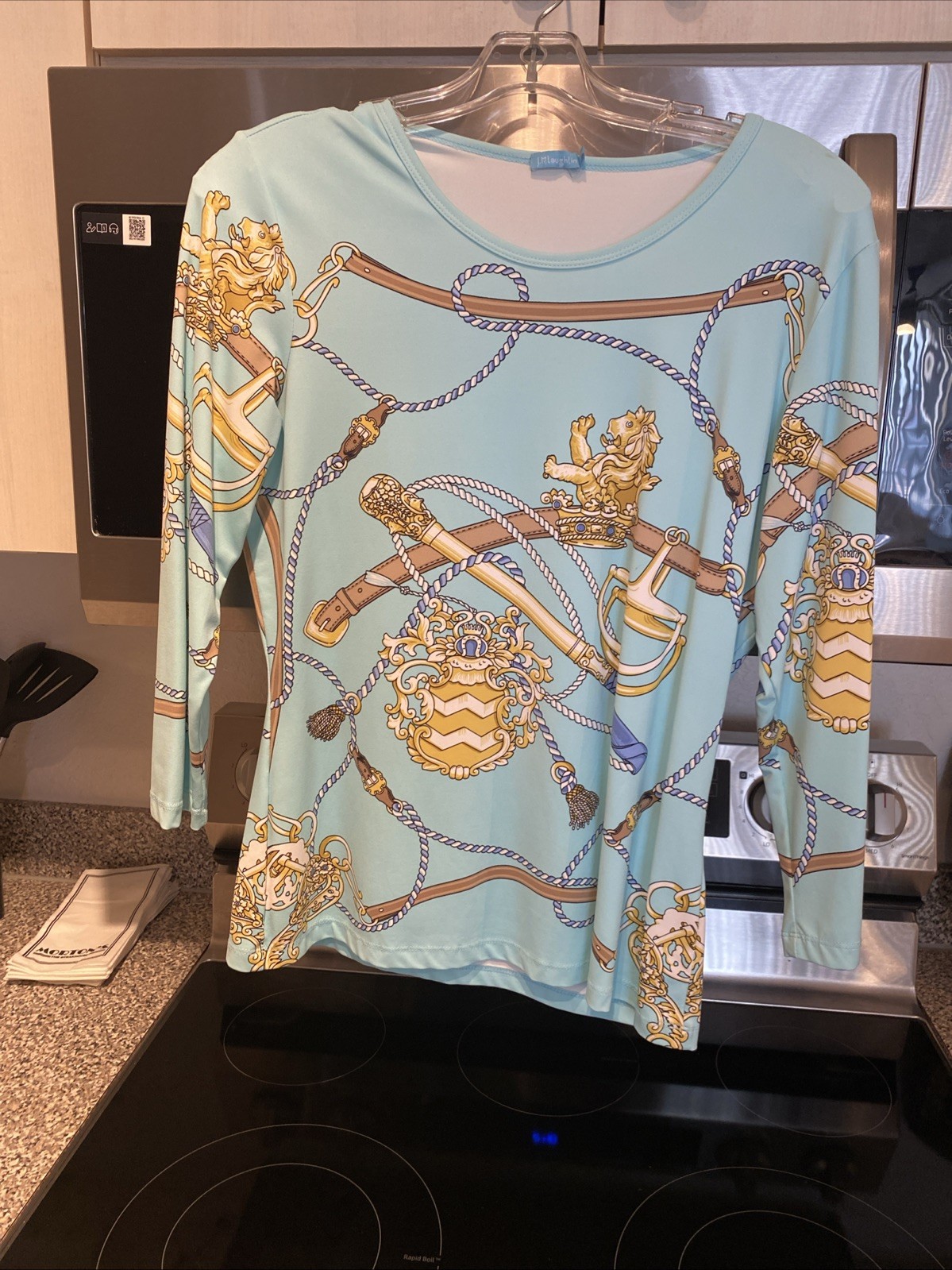J McLaughlin Top Size Medium Crewneck Quarter Sleeve Rope Chain Print Equestrian