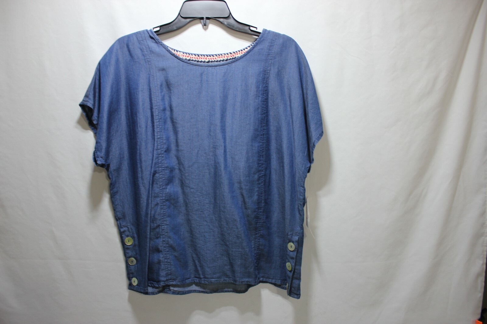 John Paul Richard Woman’s Sleeve less Top – Size Med NWT