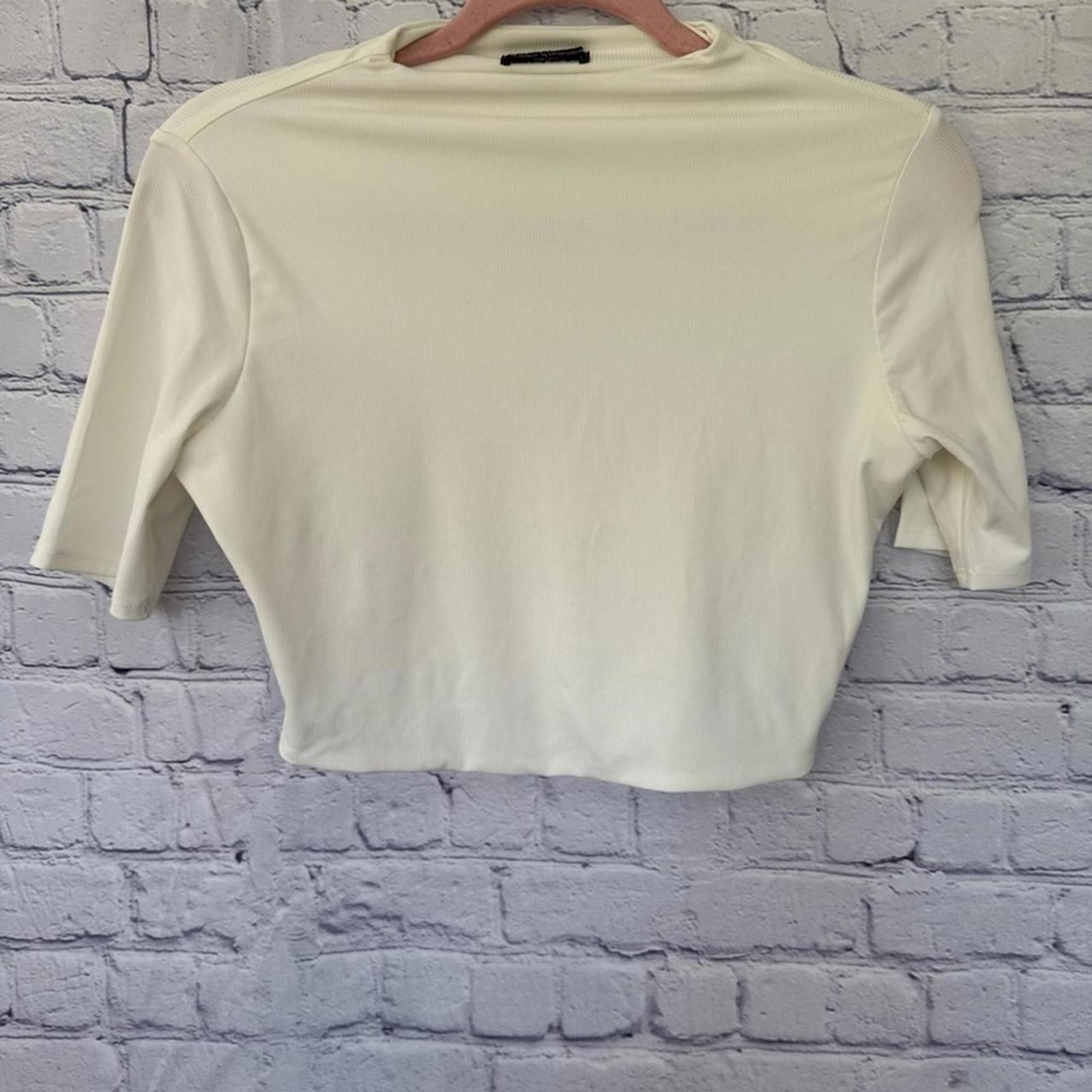 Naked-wardrobe Women’s White Crop-top