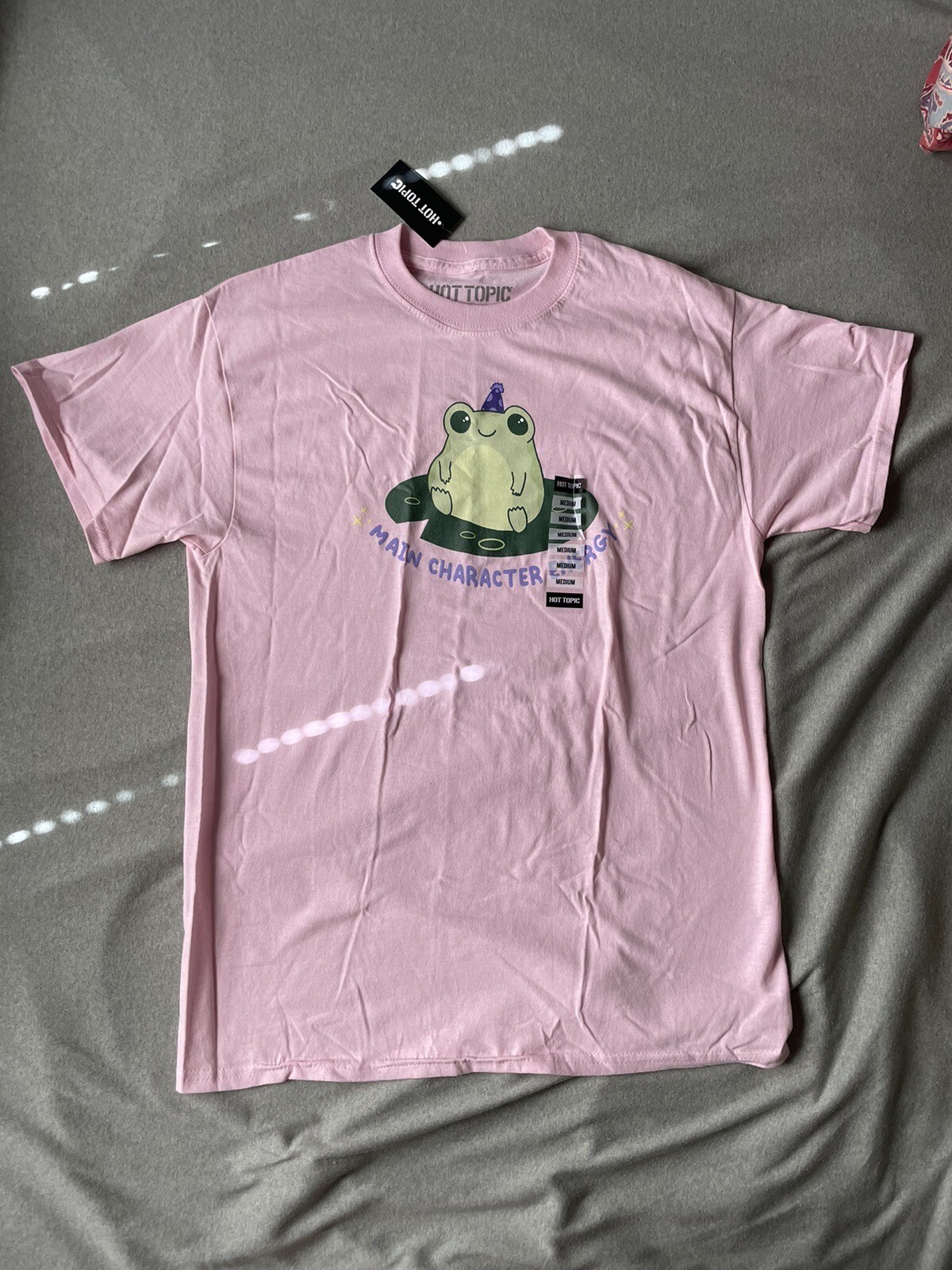 NEW Hot Topic Pink Main Character Energy Frog Party Hat T-Shirt Top Medium M NWT