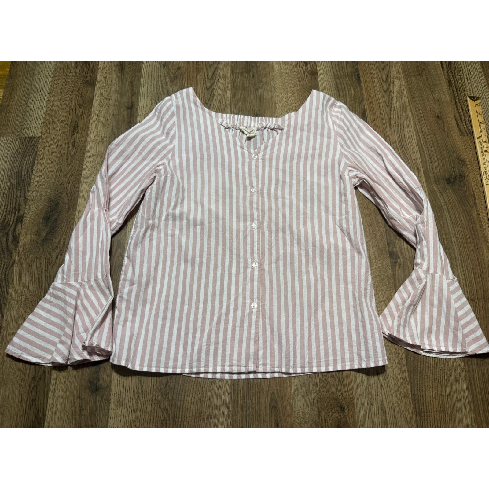 No Comment NY LA Blouse Womens Medium Pink Striped Bell Sleeve Casual Excellent