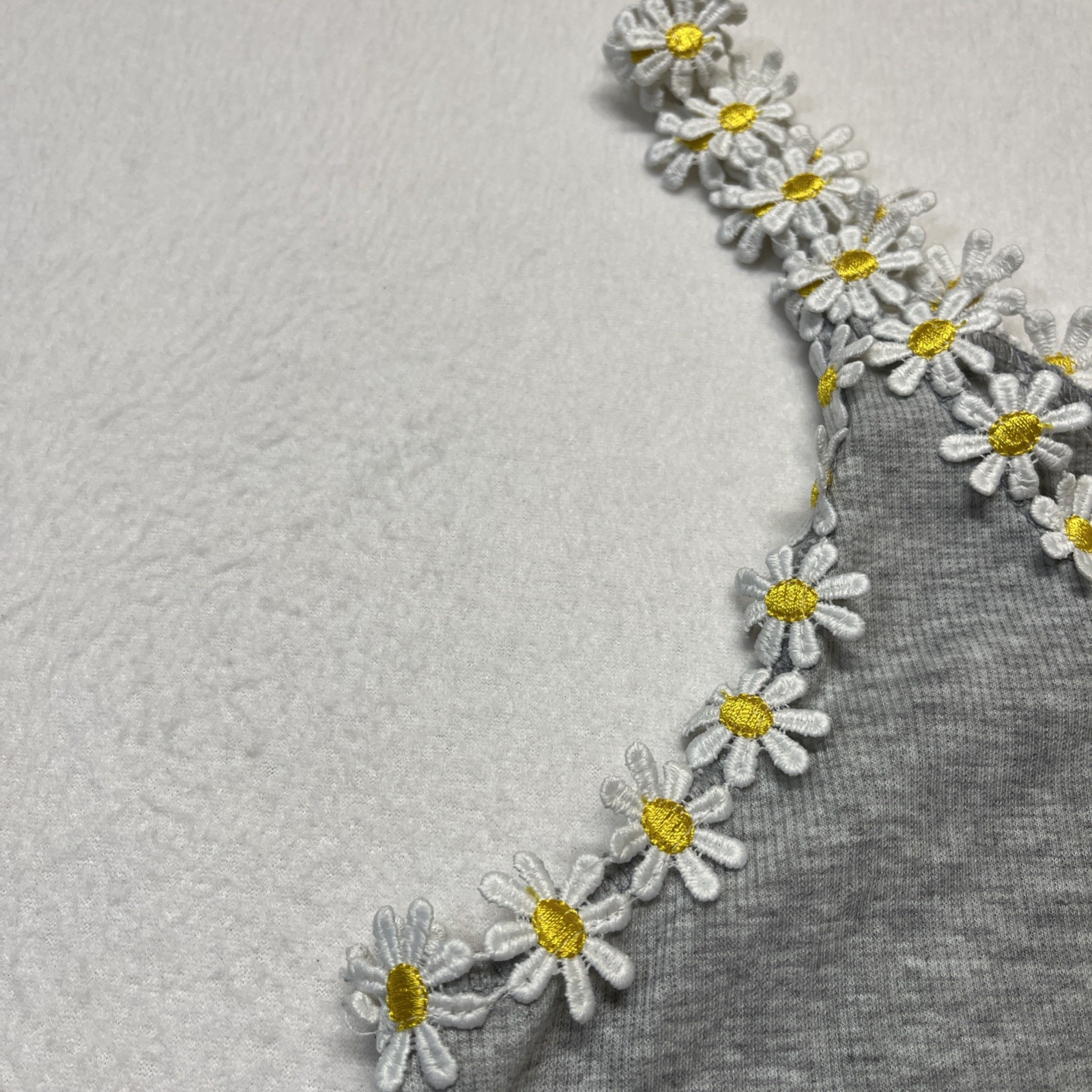 KIKIT M Ribbed Top/Tank Sleeveless Daisy Trim Gray Y2K Hippie Beach 70’s
