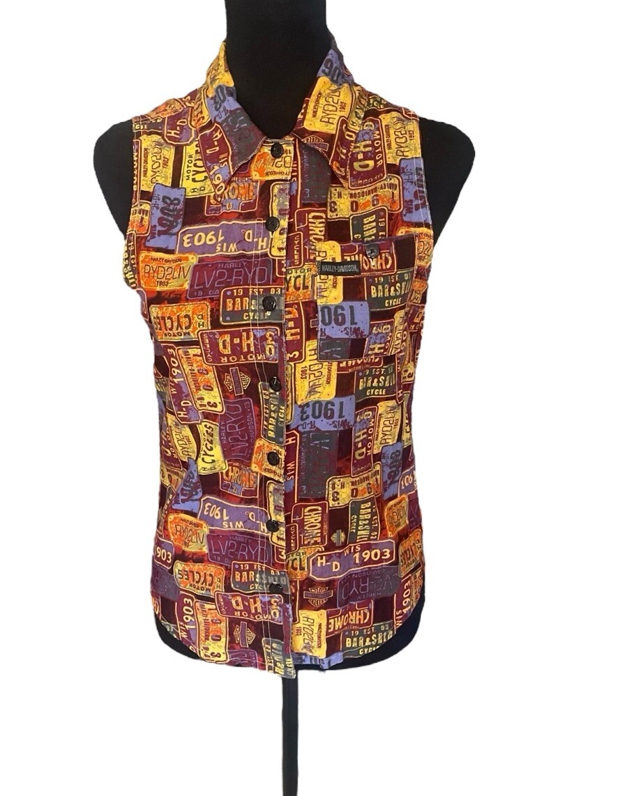 Harley Davidson license plate theme sleeveless Button Women’s Shirt size small
