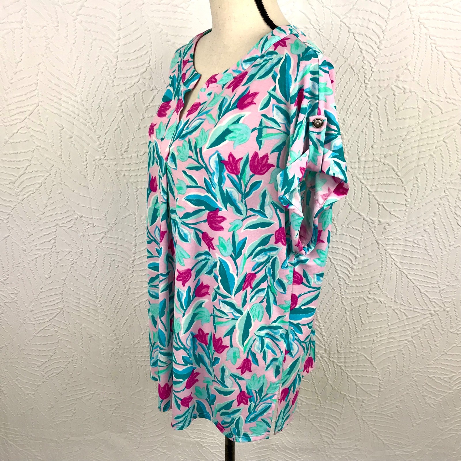 Dear Scarlett Floral Top Blouse Size 2X Pink Aqua Short Sleeve Knit Bloomcore