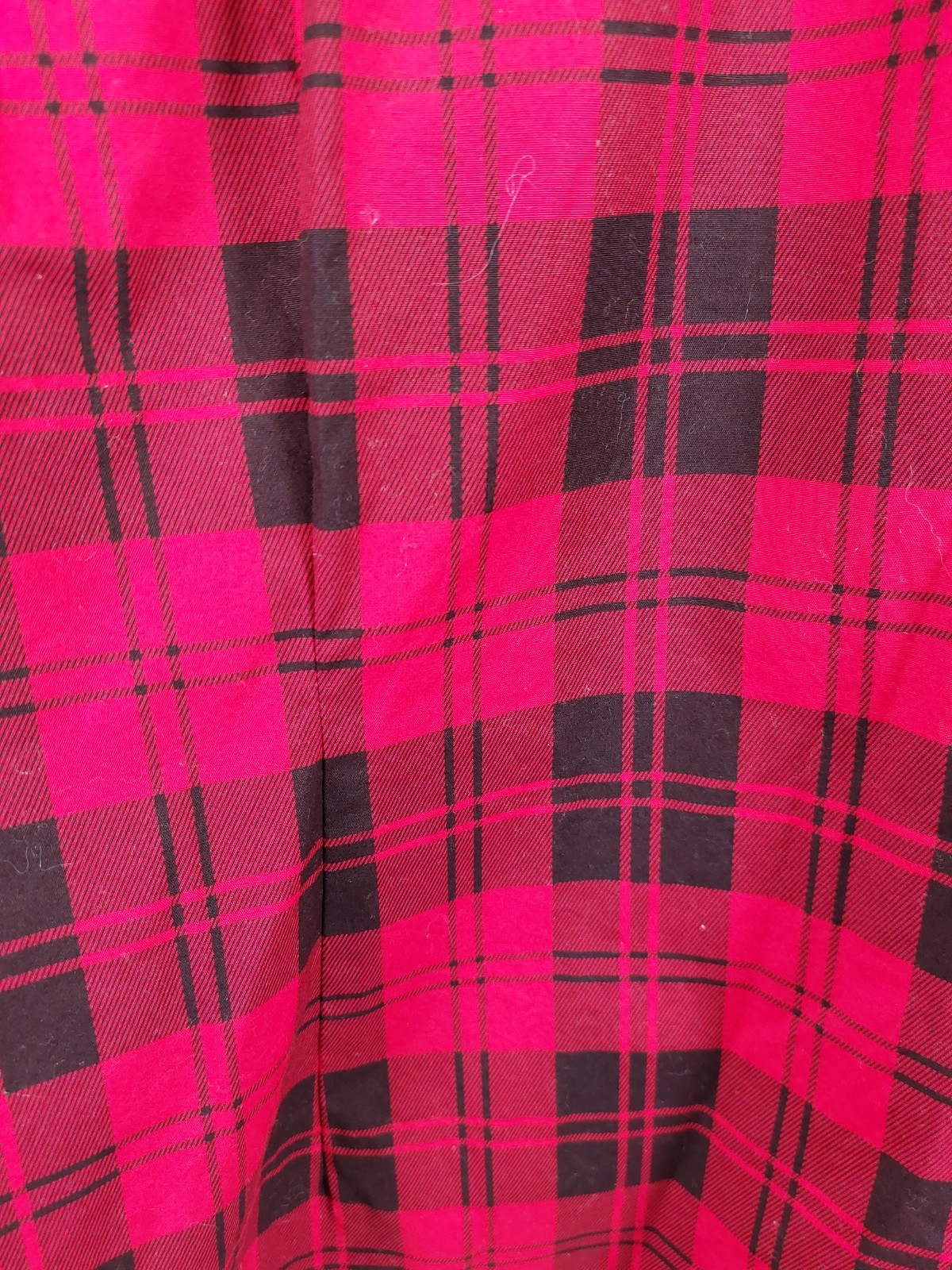 Talbots 22WP Red & Black Plaid Button Up Top Gold Buttons Collared Cotton Blend