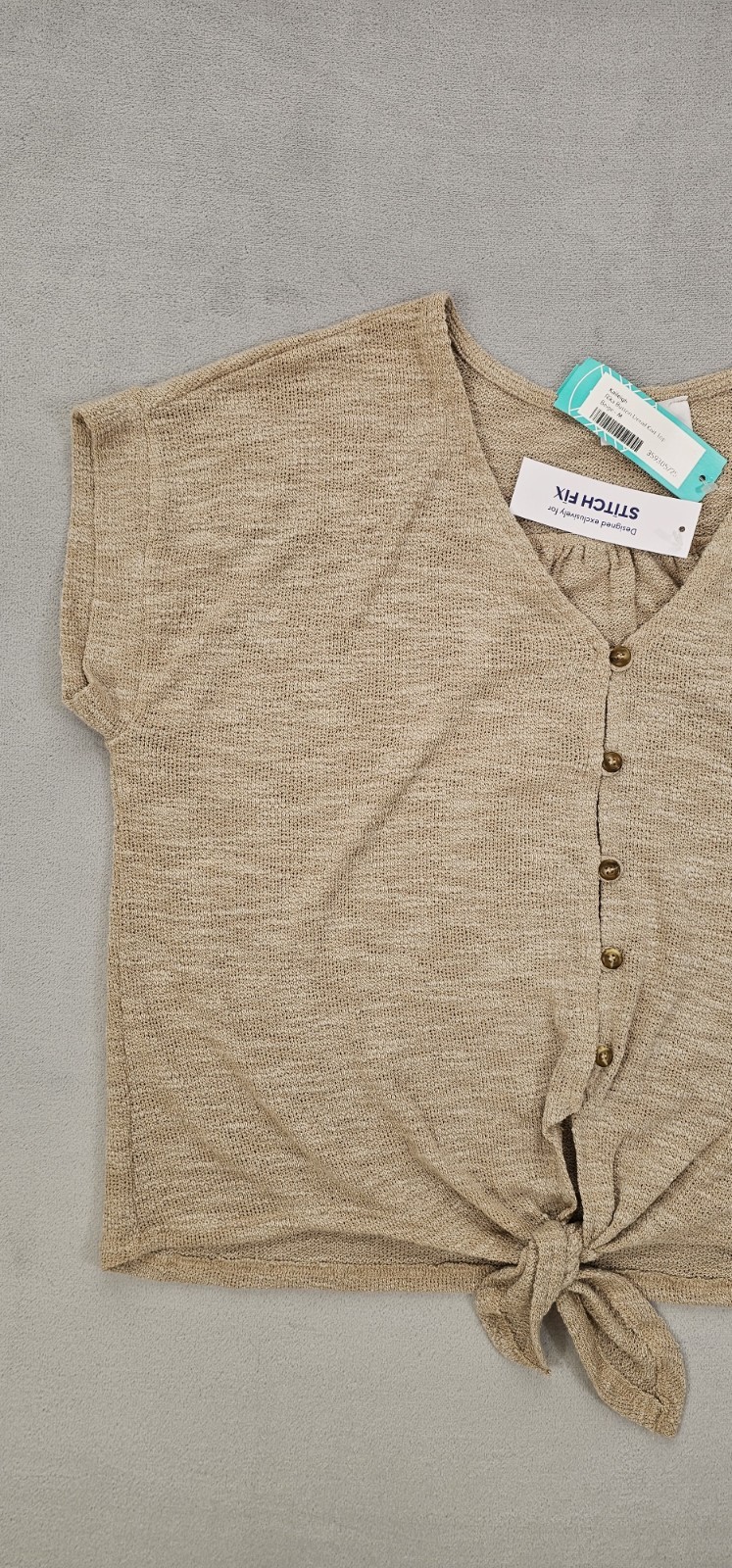 Kaileigh Women’s Beige Tie Front Knit Top Size M Short Sleeve Button Front NWT