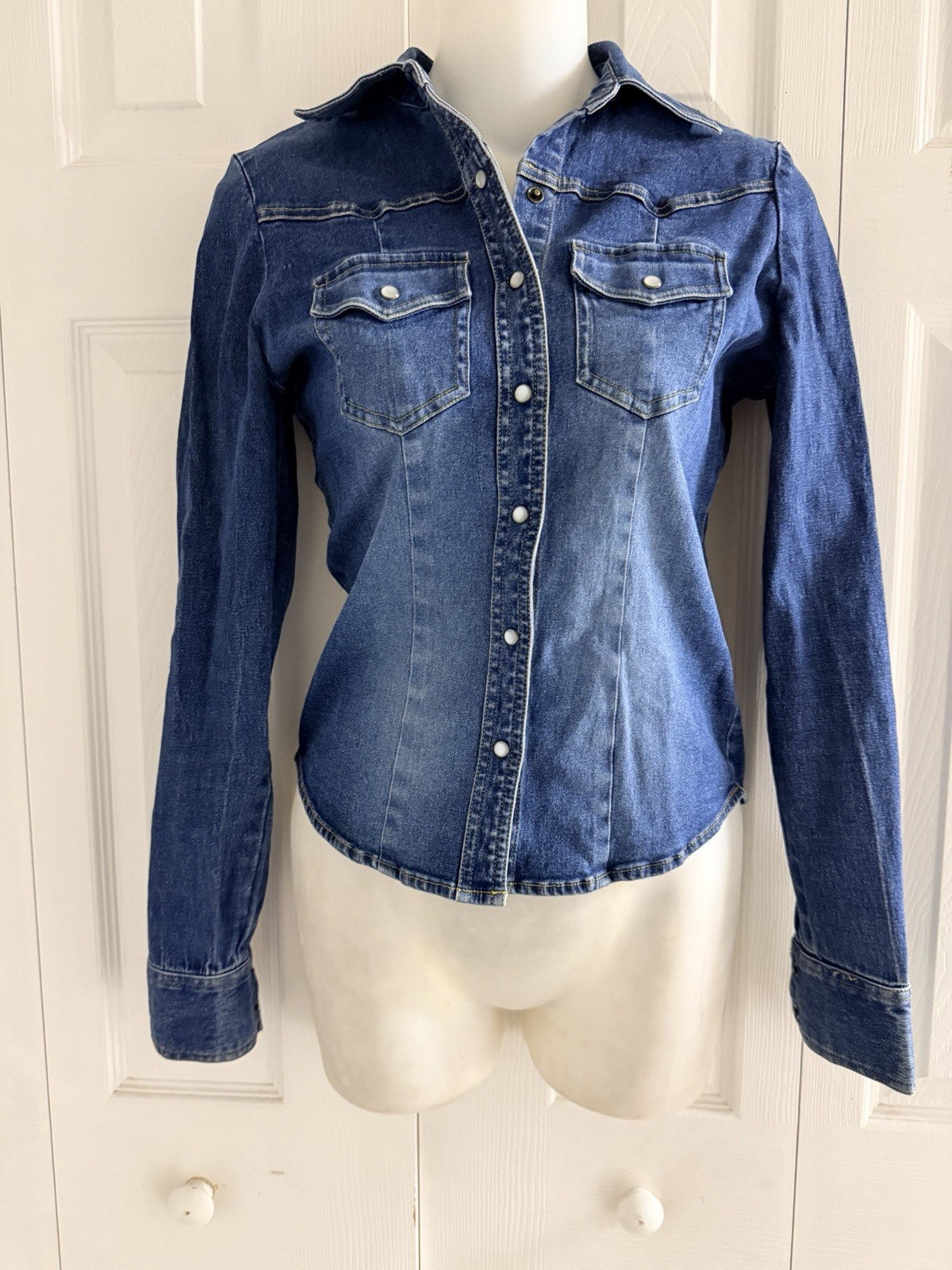 Womens RUBBISH Dark Wash Long Sleeve Snap Button Stretch Denim Shirt Top – XS