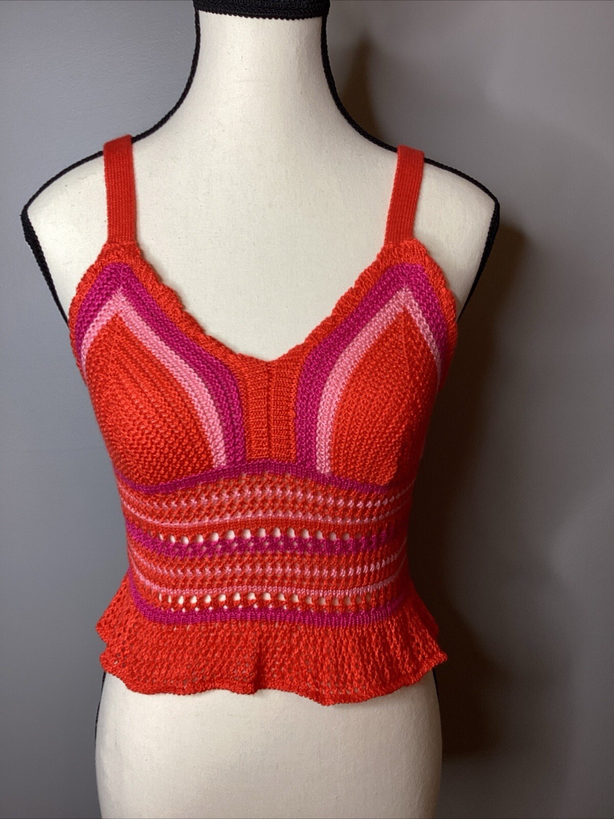 Madden NYC Multi Color Crochet KNIT TANK Top cropped Ruffle Hem Open Knit Size S