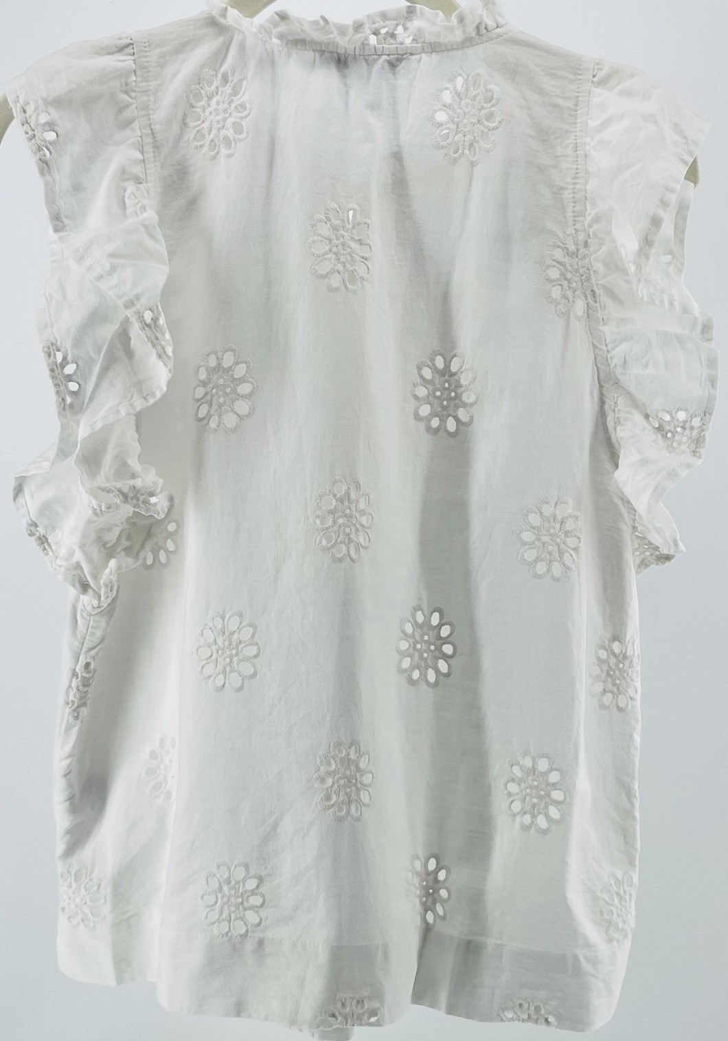 Free Assembly White Eyelet Embroidered Cotton Blouse Ruffle Flutter Sleeve Sz. M