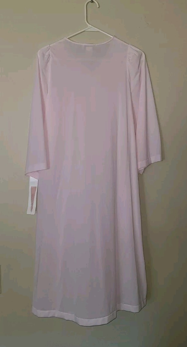 NWT Shadowline Floral Embroidered Pink Robe House Coat Button-Up Women’s Small
